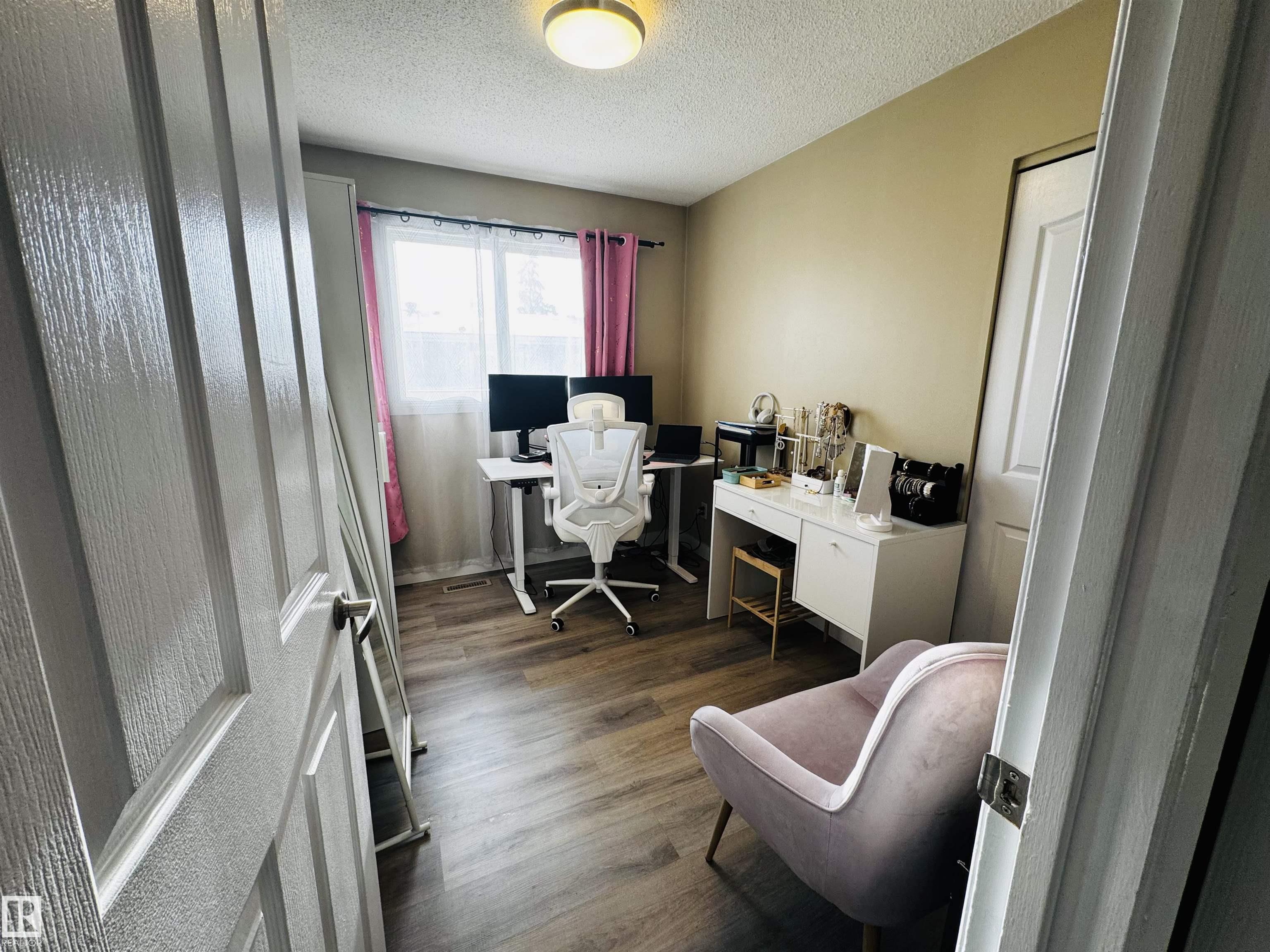 Photo 46 at 11452 152b Avenue NW, Caernarvon, Edmonton