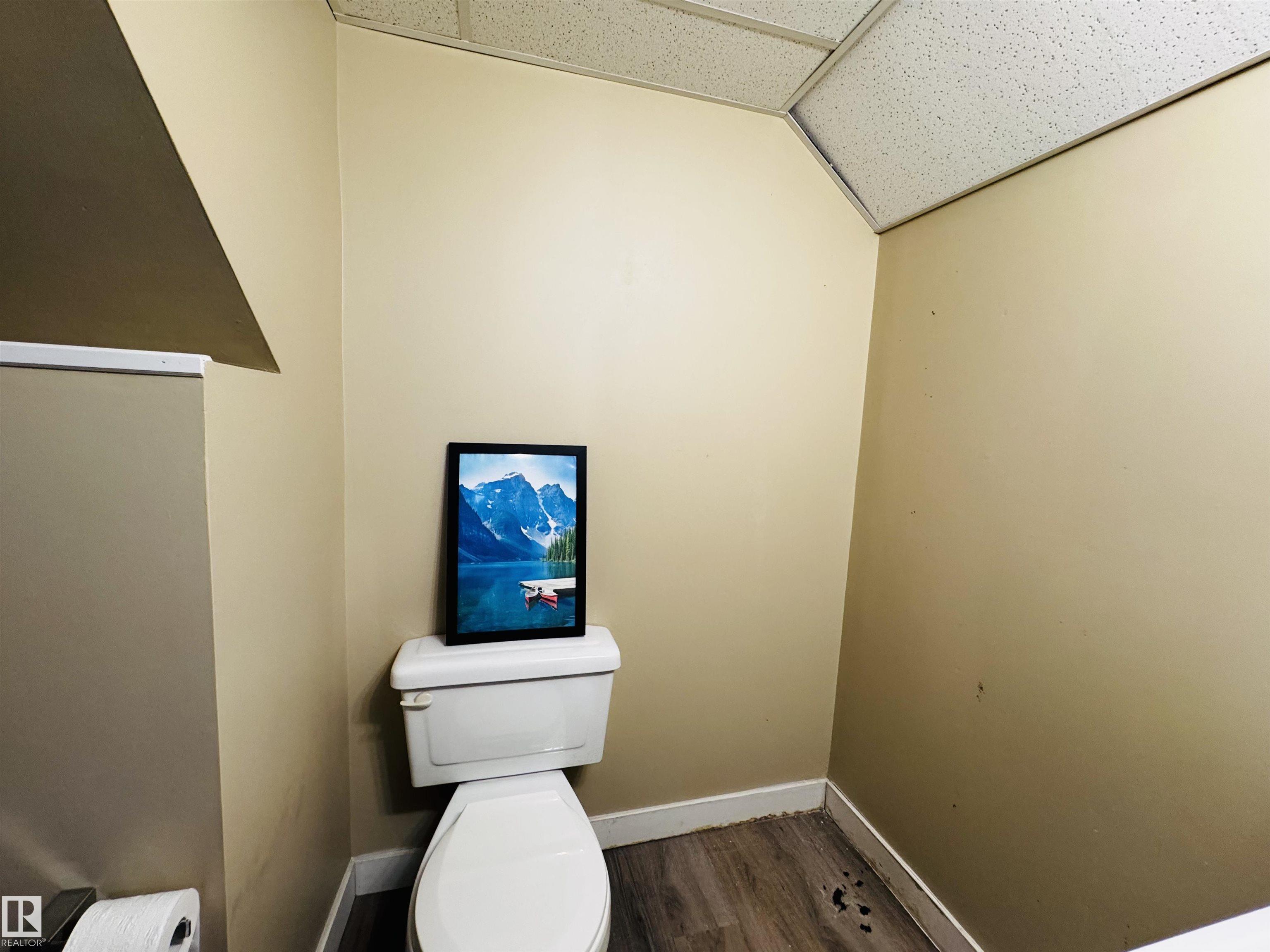 Photo 61 at 11452 152b Avenue NW, Caernarvon, Edmonton