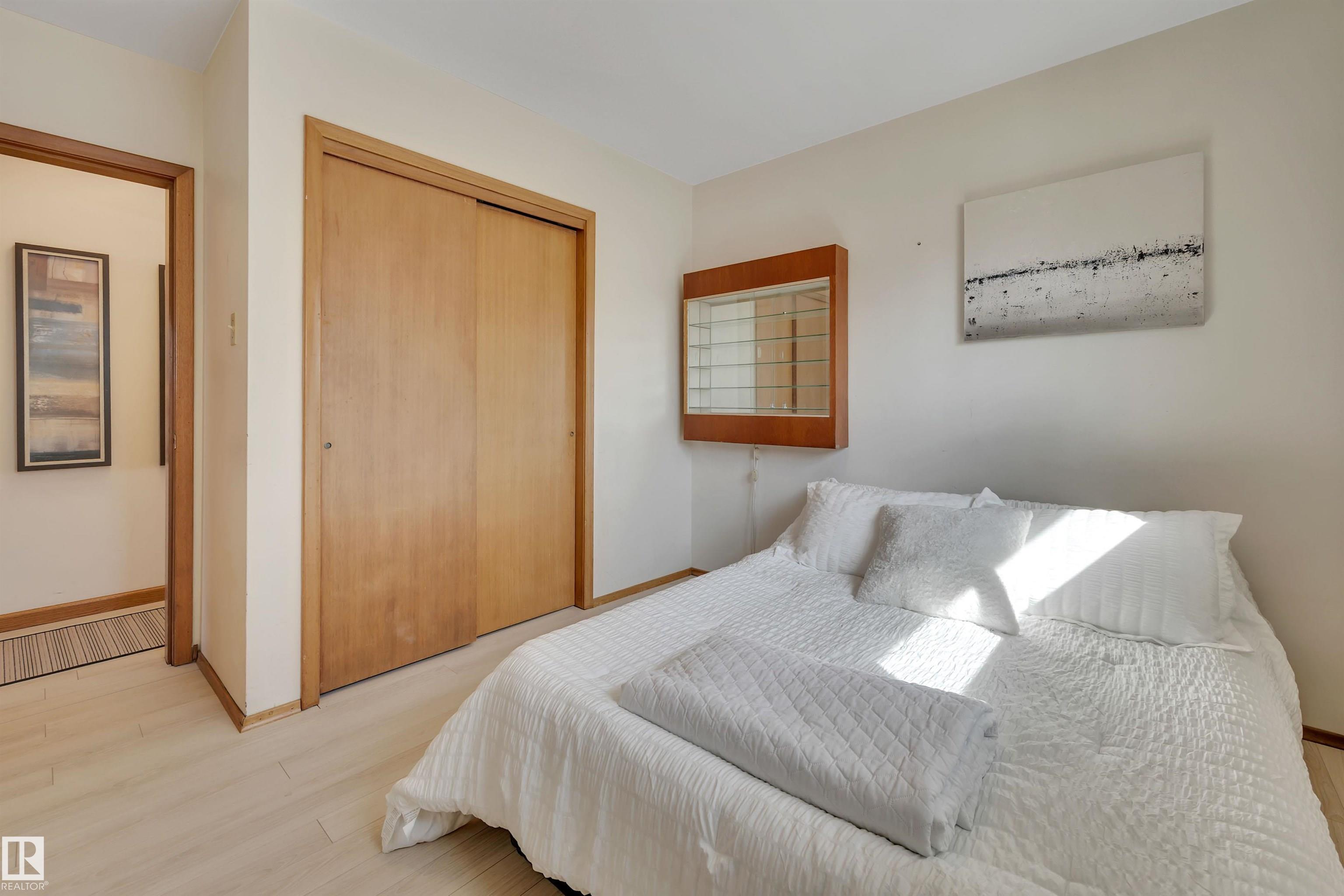 Photo 22 at 6608 84 Street NW, Argyll, Edmonton