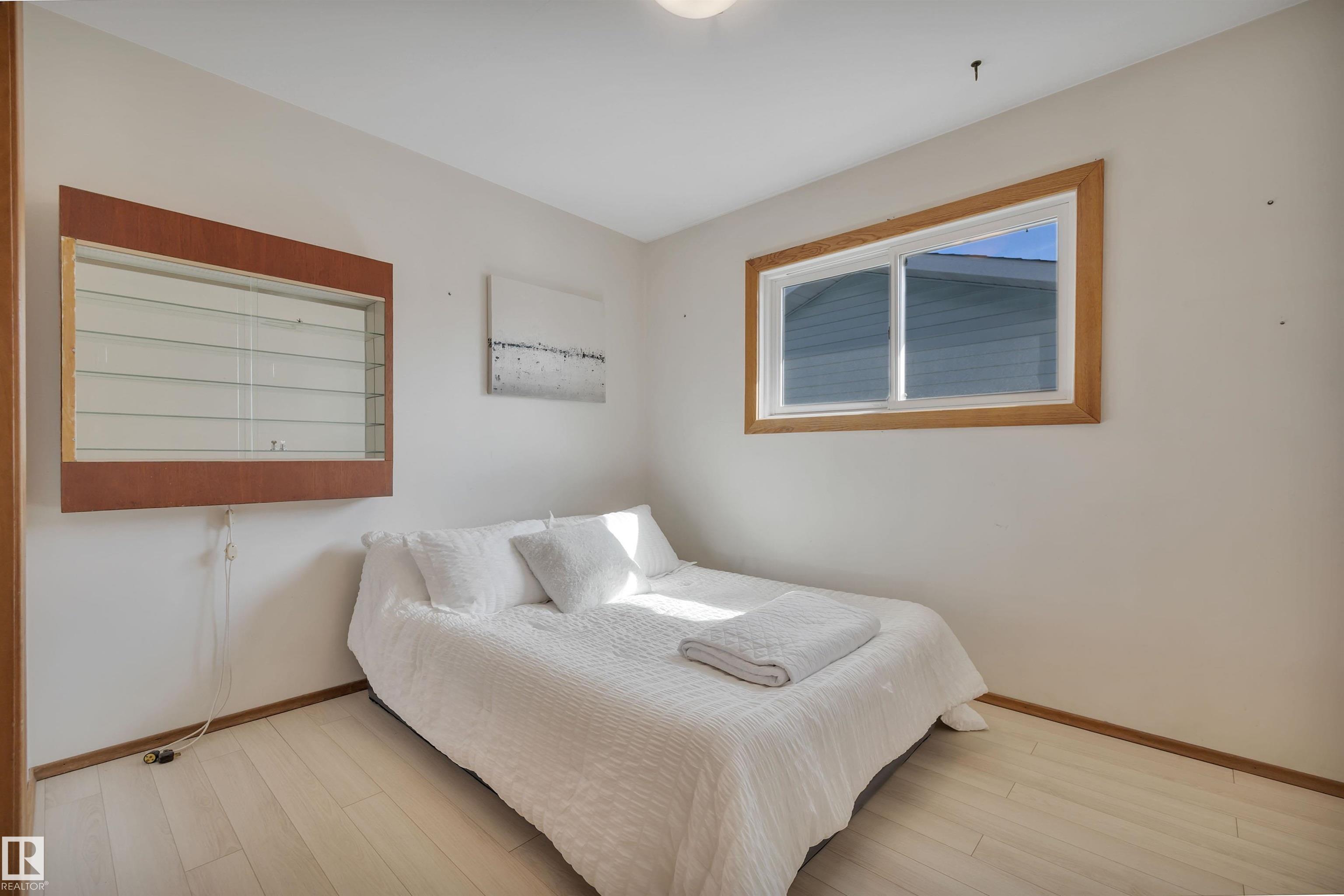 Photo 23 at 6608 84 Street NW, Argyll, Edmonton