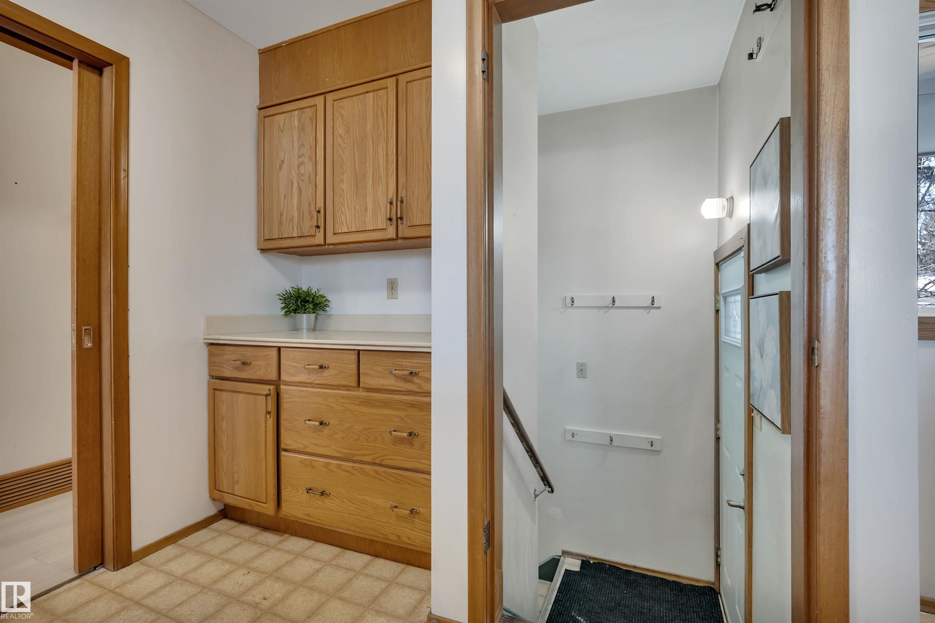 Photo 29 at 6608 84 Street NW, Argyll, Edmonton