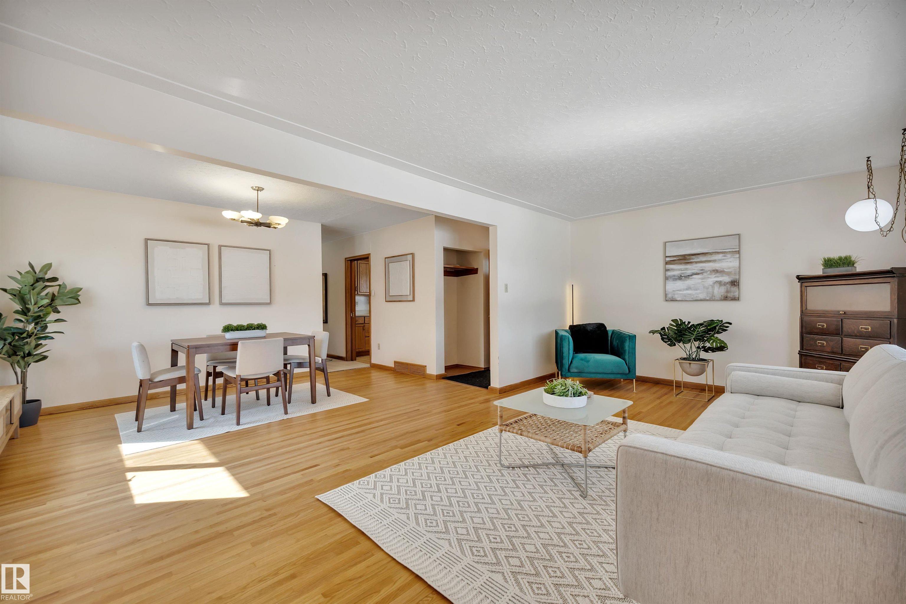 Photo 9 at 6608 84 Street NW, Argyll, Edmonton