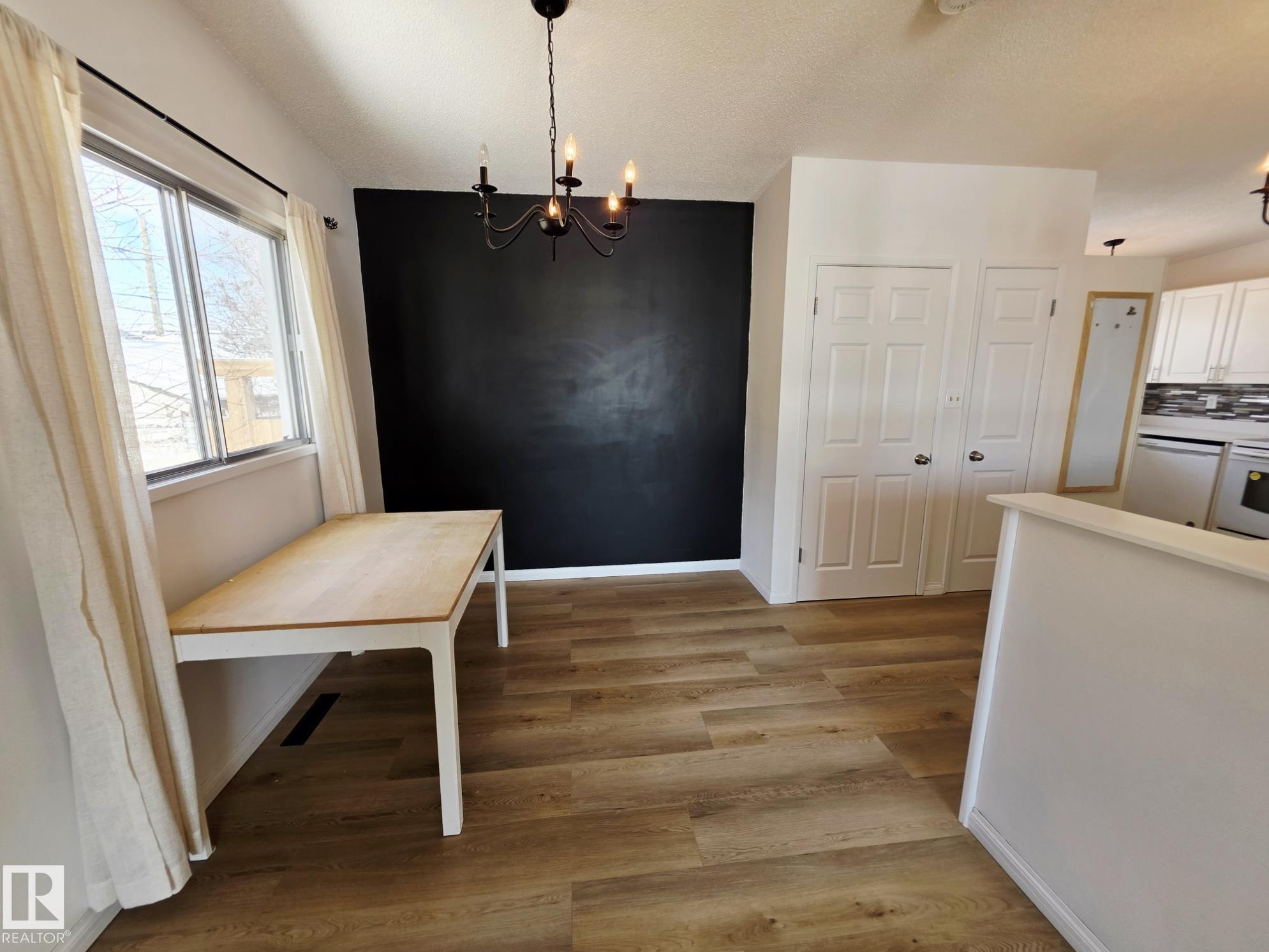 Photo 11 at 5204 43 Avenue, Linsford Park, Leduc