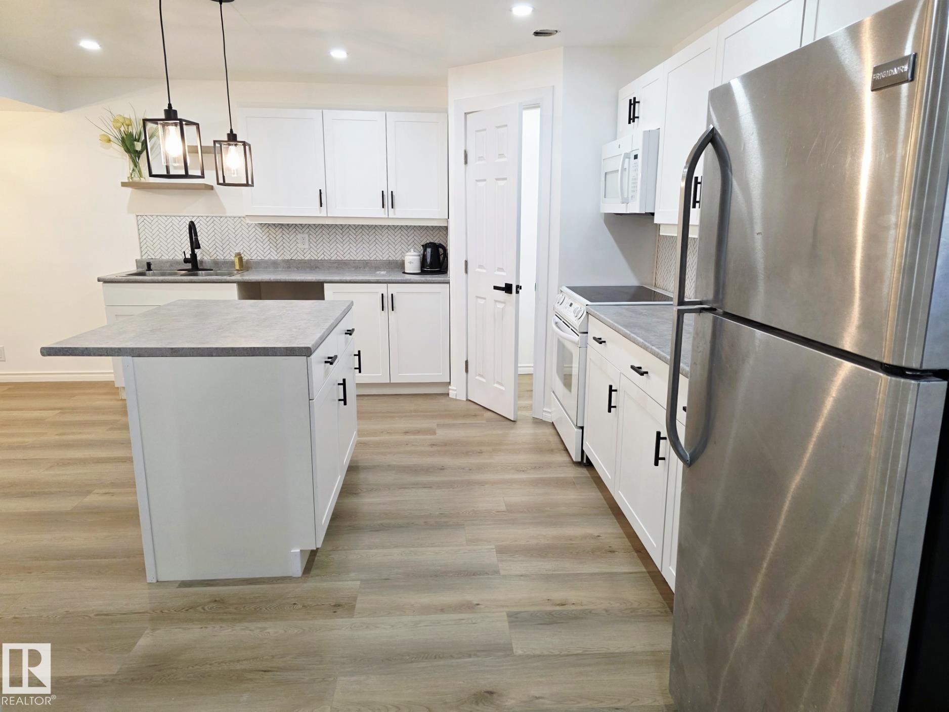 Photo 38 at 5204 43 Avenue, Linsford Park, Leduc