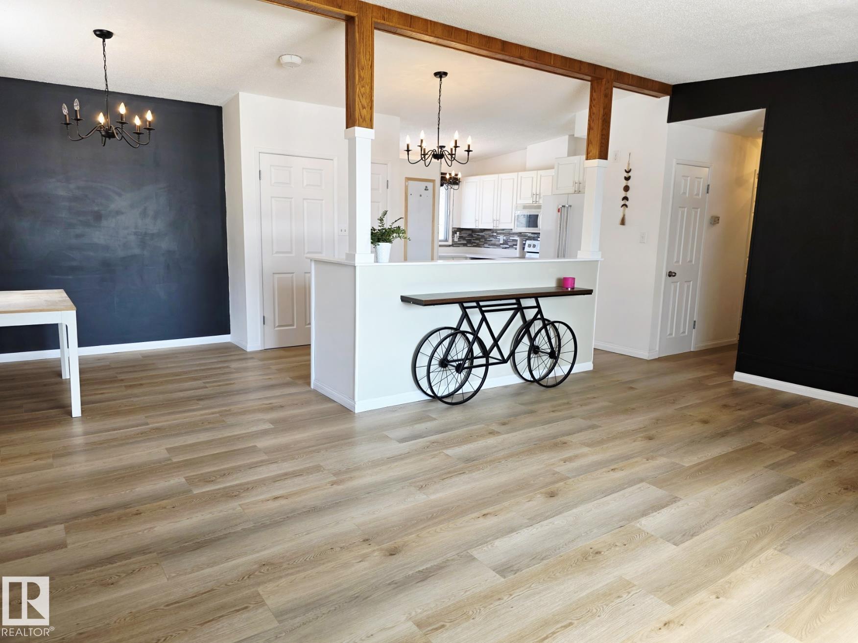 Photo 9 at 5204 43 Avenue, Linsford Park, Leduc