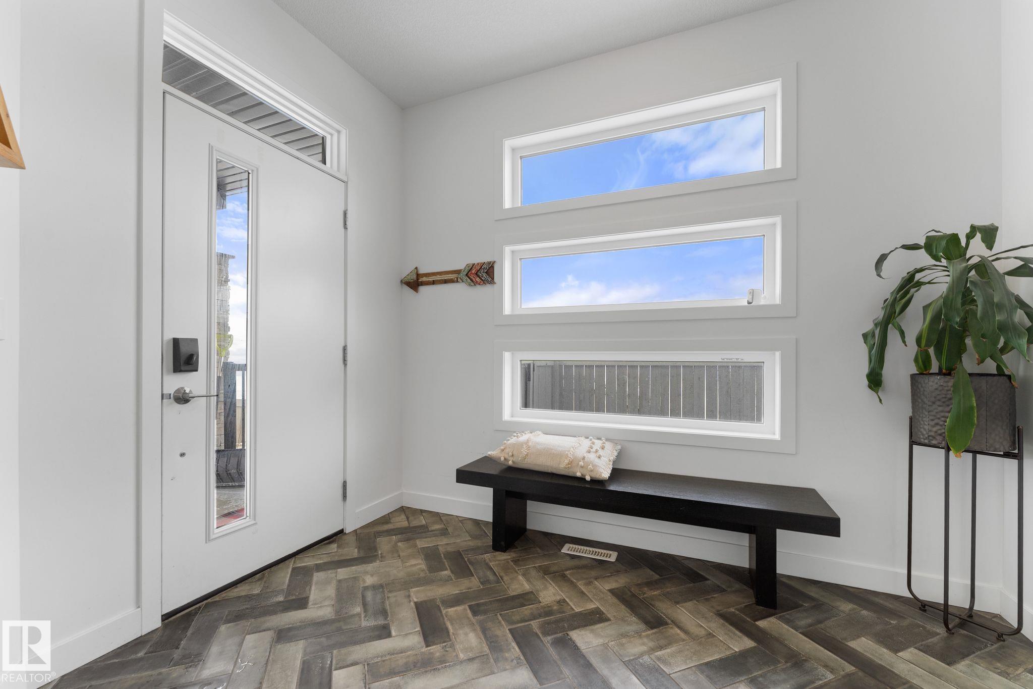 Photo 10 at 71 Nouveau Drive, North Ridge, St. Albert