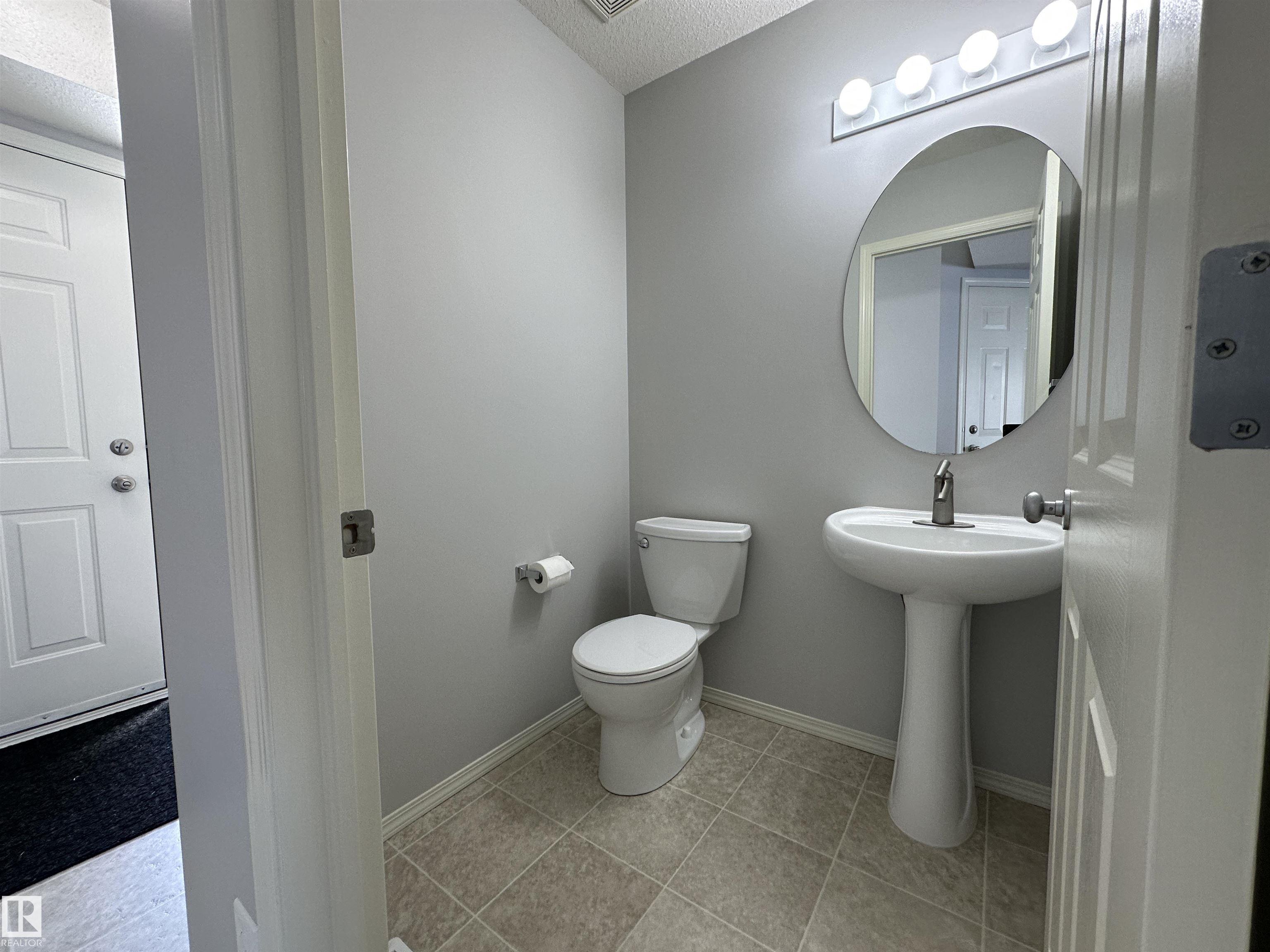 16122 131a Street NW, Oxford, Edmonton