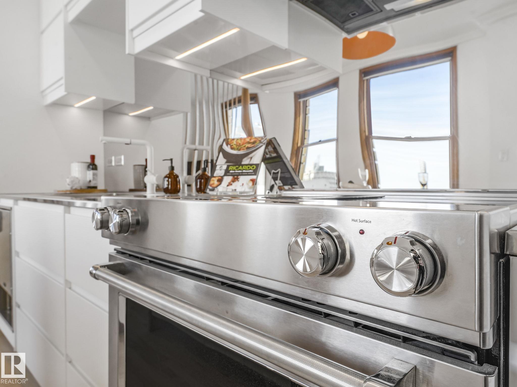 Photo 12 at 807 - 10134 100 Street NW, Downtown, Edmonton