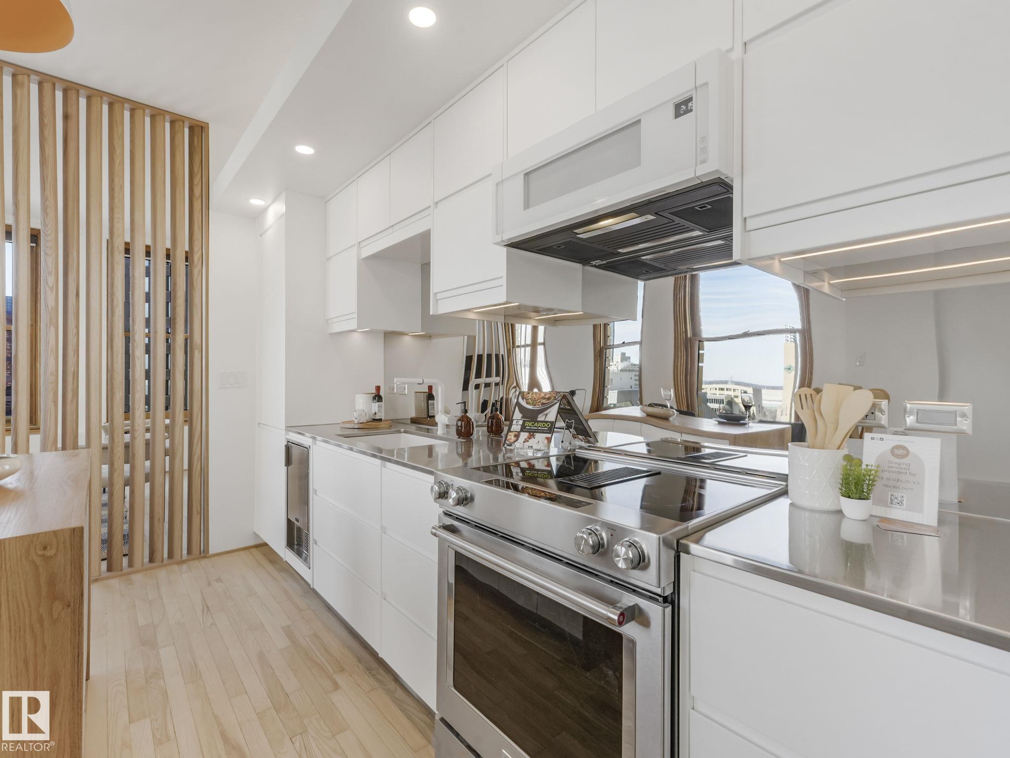 Photo 10 at 807 - 10134 100 Street NW, Downtown, Edmonton