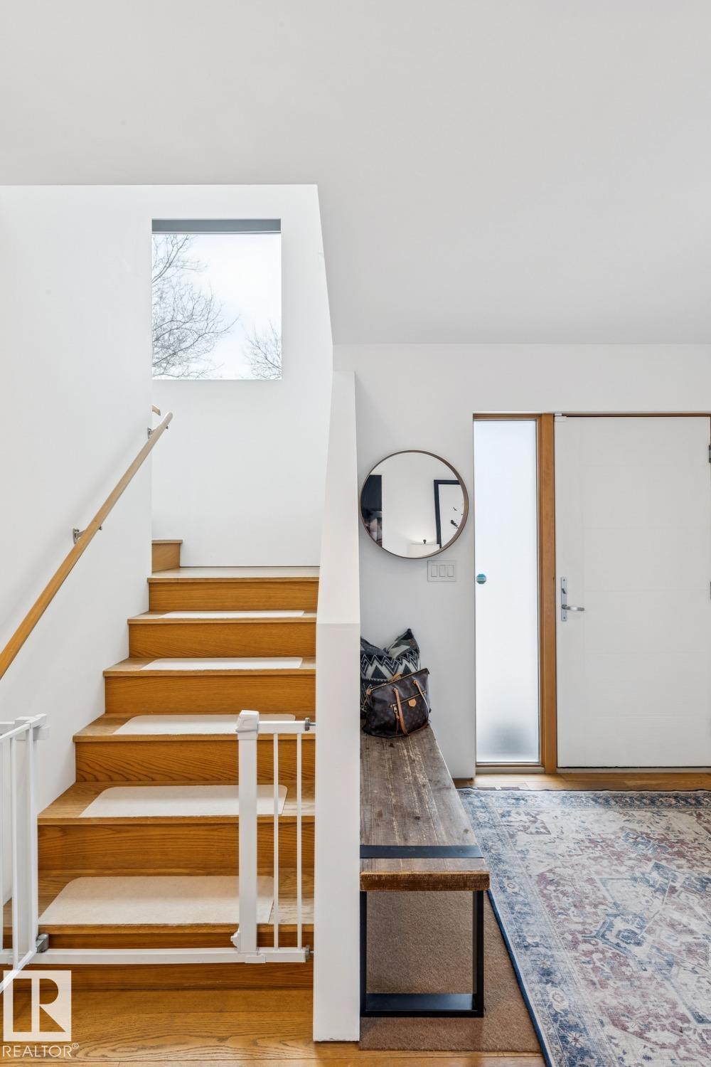 Photo 11 at 10958 80 Avenue NW, Garneau, Edmonton