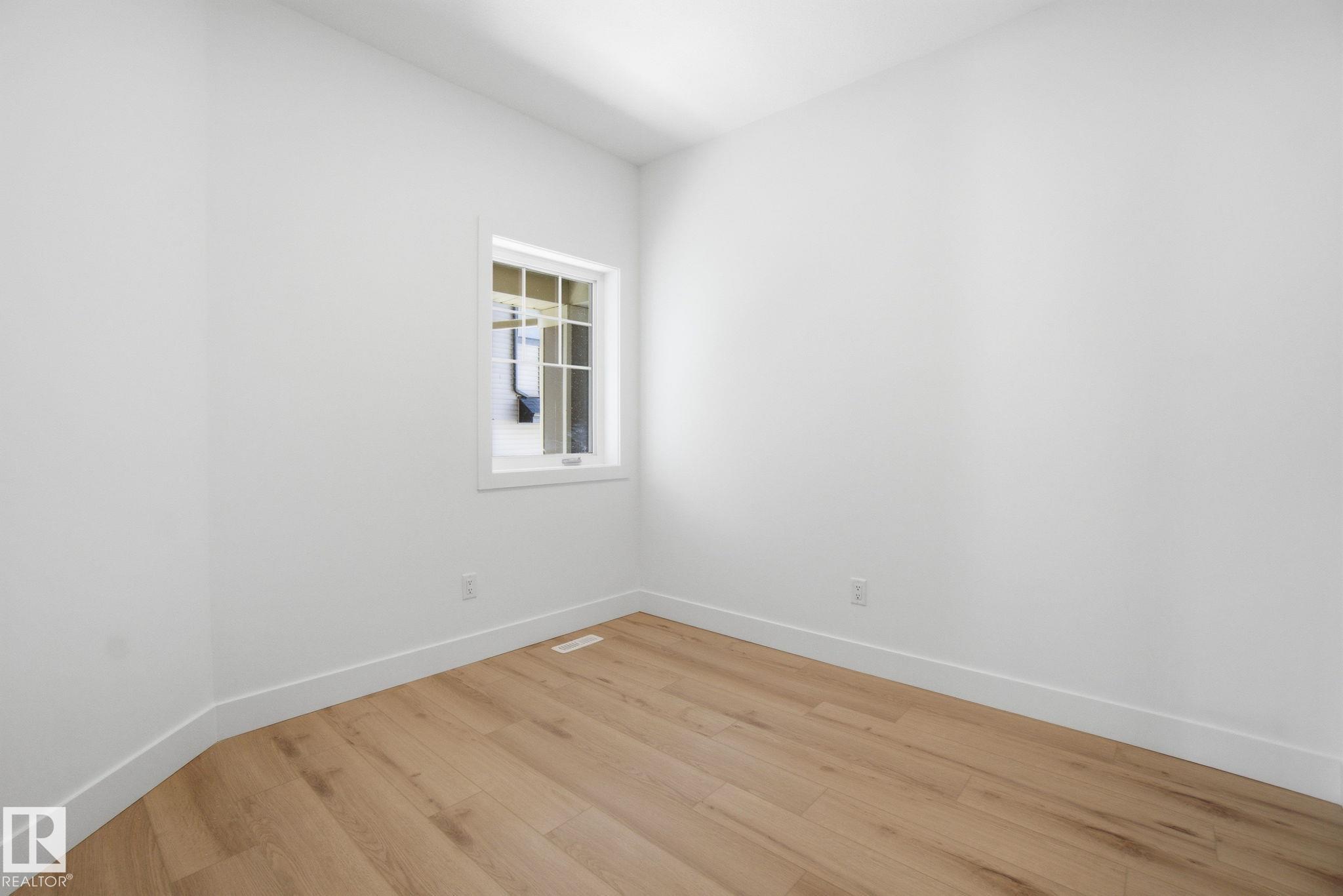 Photo 20 at 1407 Osprey crest NW, Hawks Ridge, Edmonton