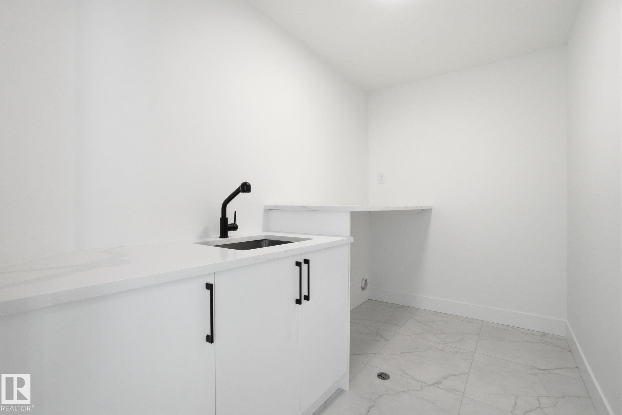 Photo 27 at 1407 Osprey crest NW, Hawks Ridge, Edmonton