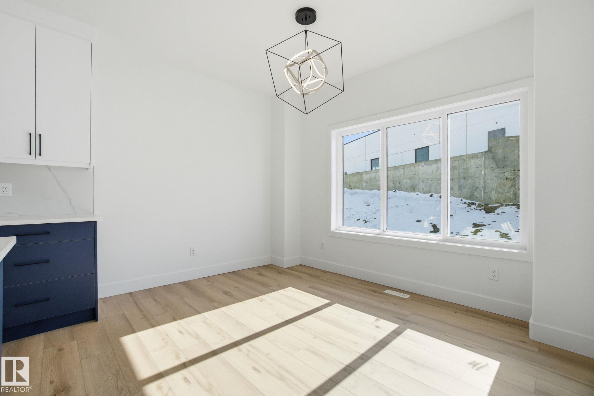 Photo 10 at 1407 Osprey crest NW, Hawks Ridge, Edmonton