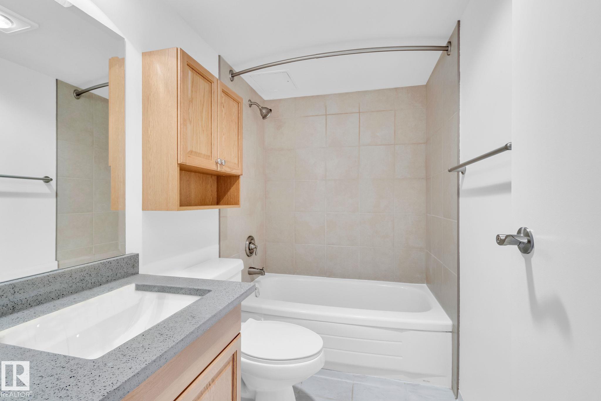 Photo 12 at 1401 - 12121 Jasper Avenue NW, Wîhkwêntôwin, Edmonton