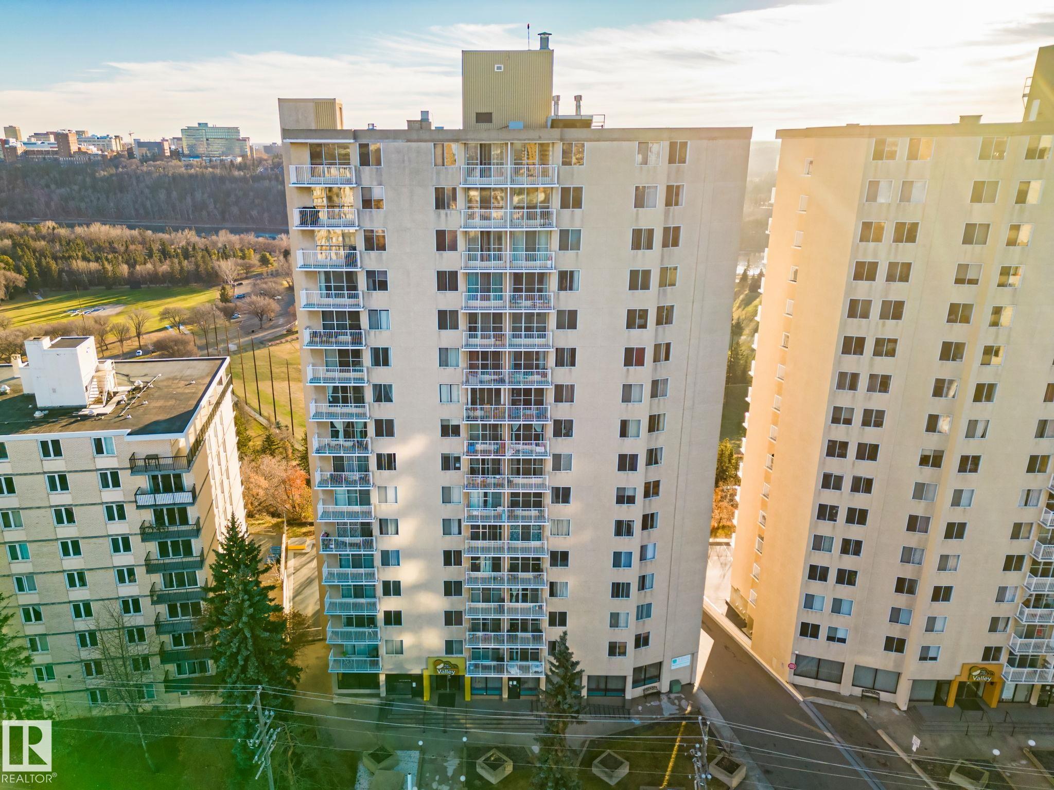 1401 - 12121 Jasper Avenue NW, Wîhkwêntôwin, Edmonton