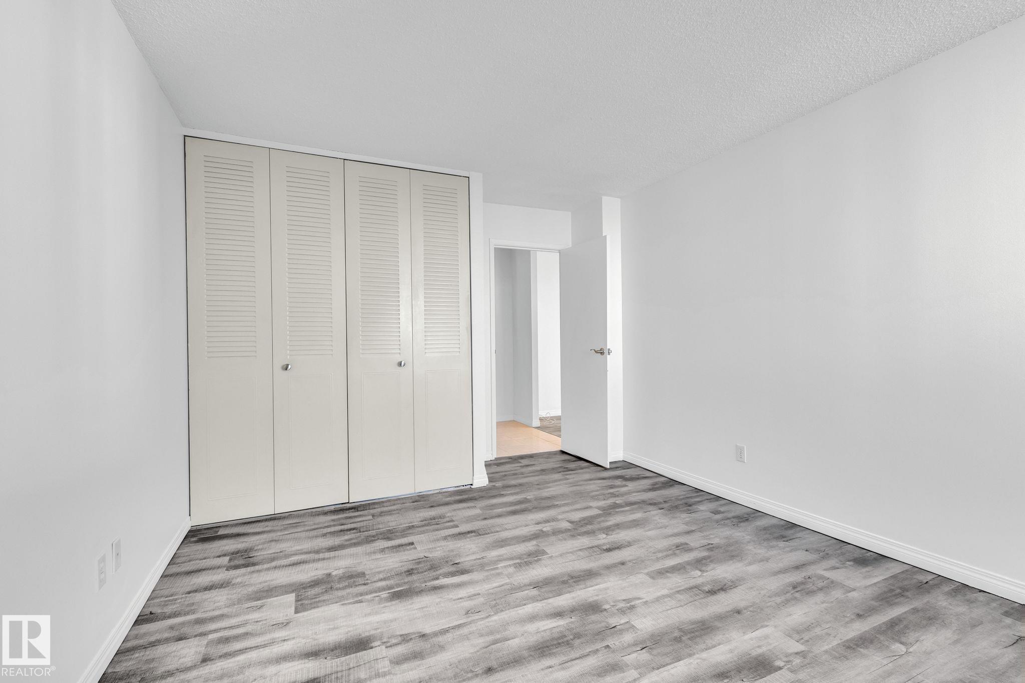 Photo 10 at 1401 - 12121 Jasper Avenue NW, Wîhkwêntôwin, Edmonton