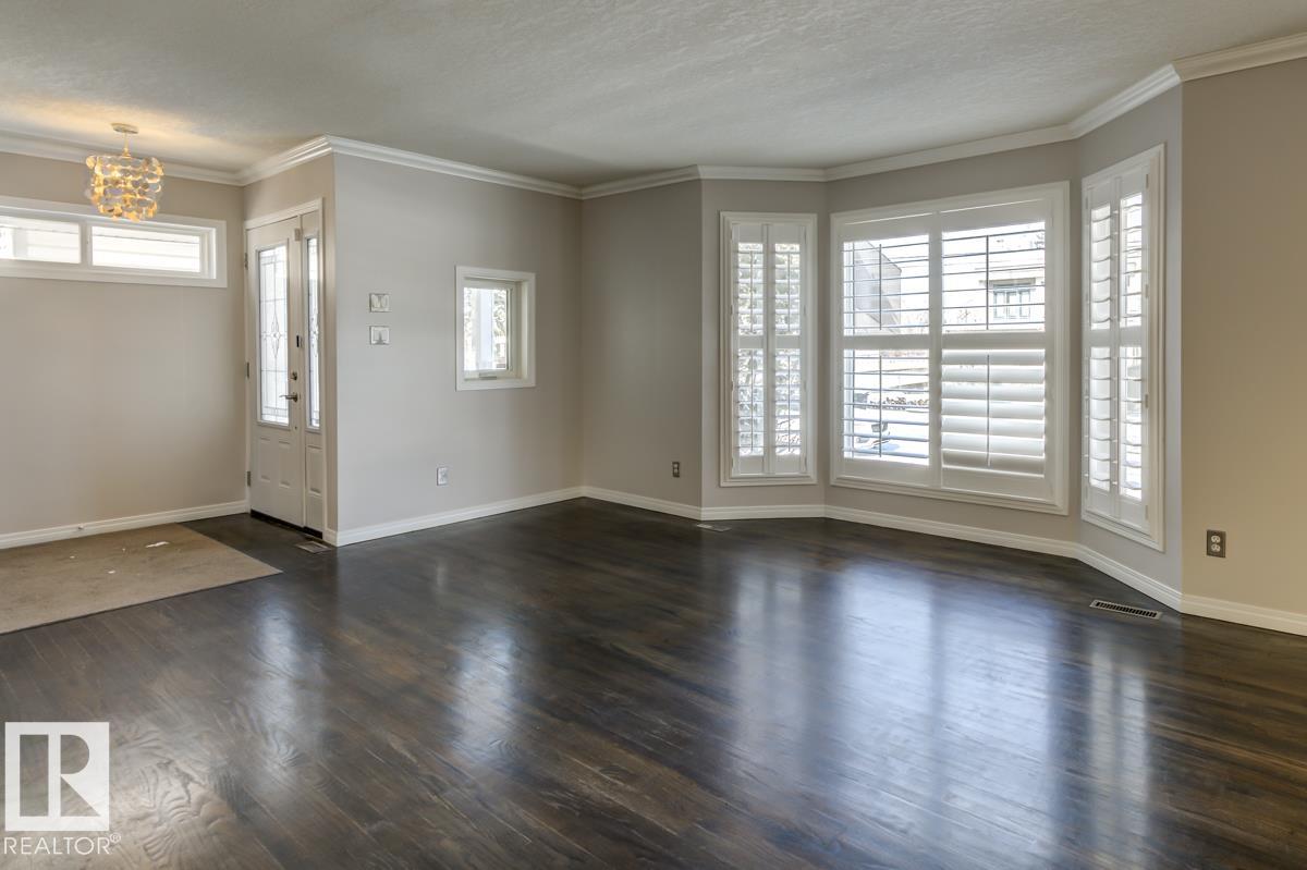 Photo 14 at 10519 87 Avenue NW, Strathcona, Edmonton