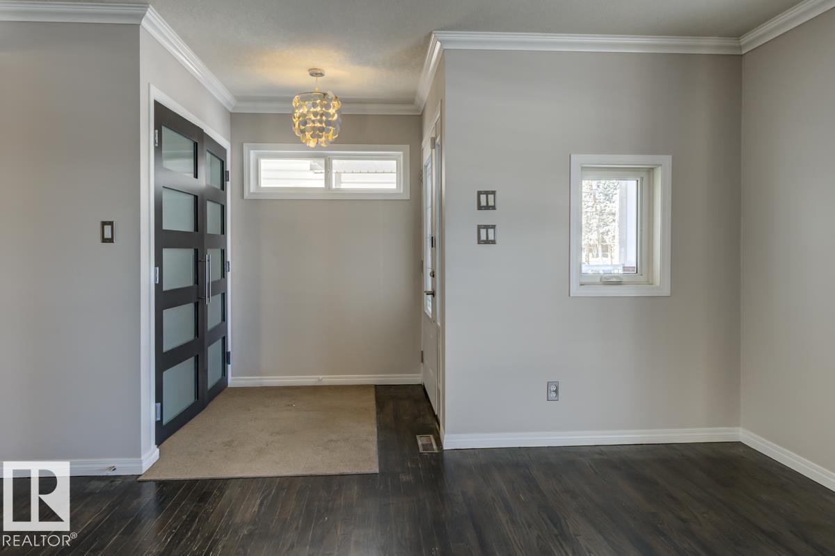 Photo 15 at 10519 87 Avenue NW, Strathcona, Edmonton