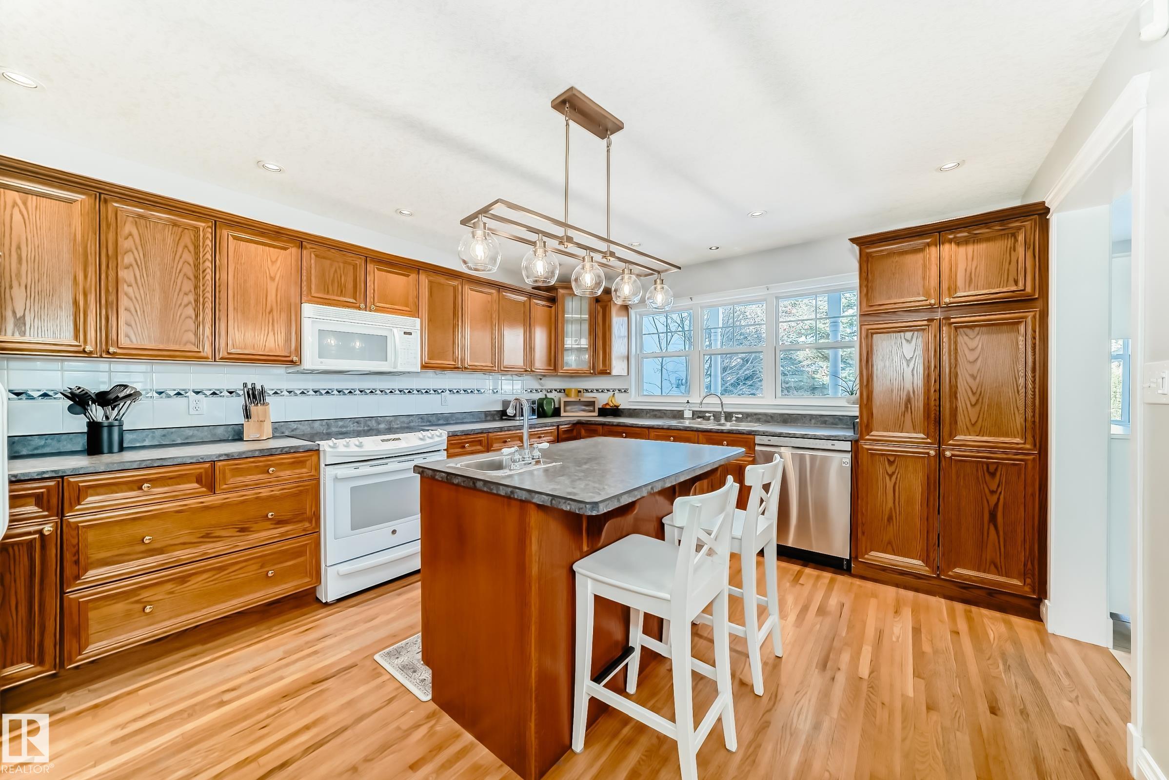 Photo 17 at 10812 128 Street NW, Westmount, Edmonton