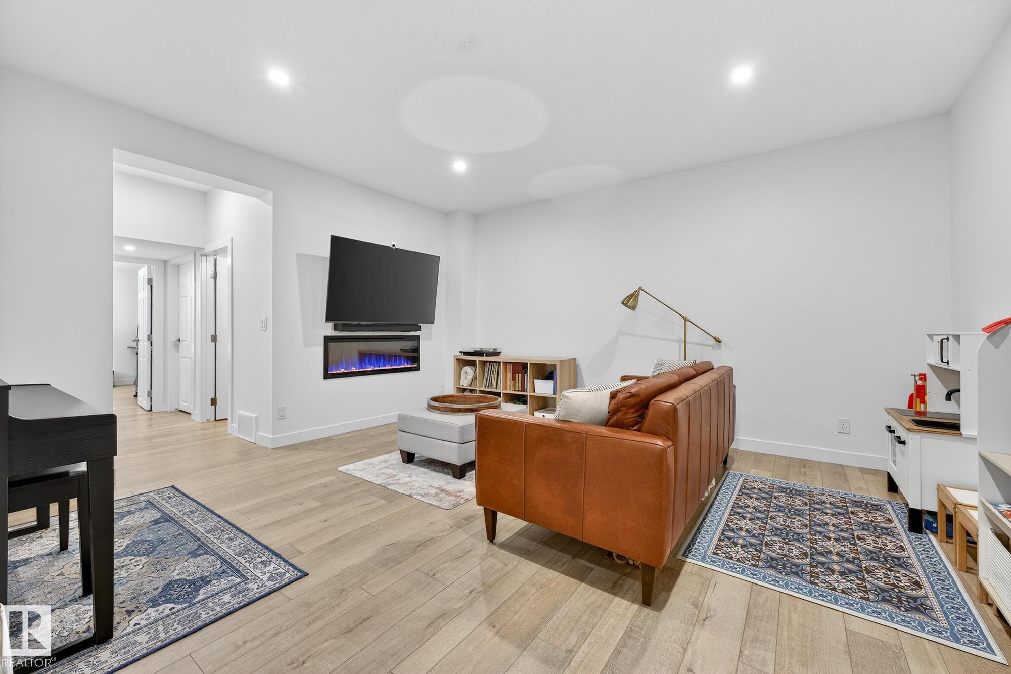 Photo 34 at 1015 East Bend NW, Edgemont, Edmonton