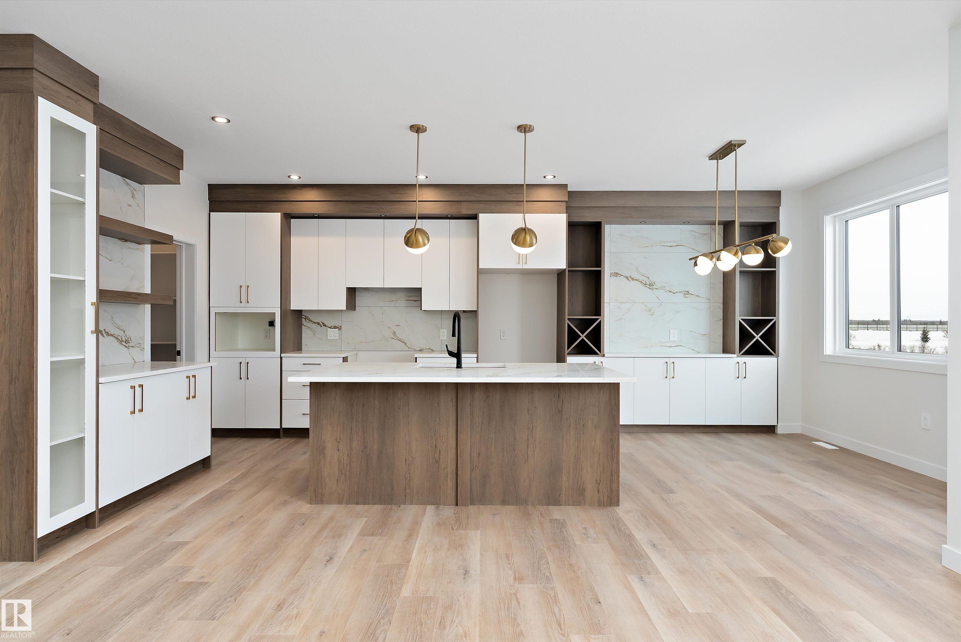 Photo 12 at 48 Meadowgrove Landing Crescent, McLaughlin, Spruce Grove