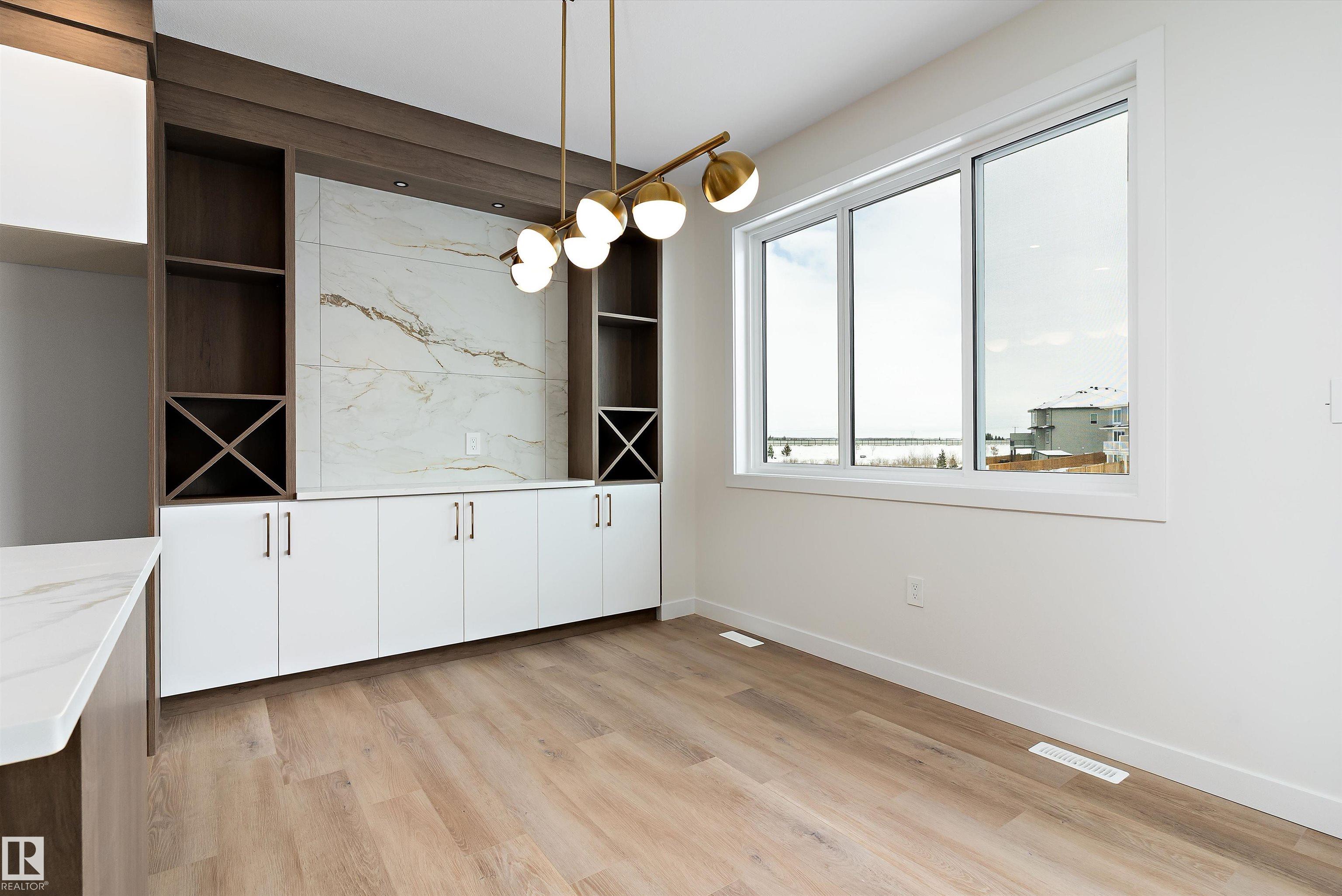 Photo 13 at 48 Meadowgrove Landing Crescent, McLaughlin, Spruce Grove