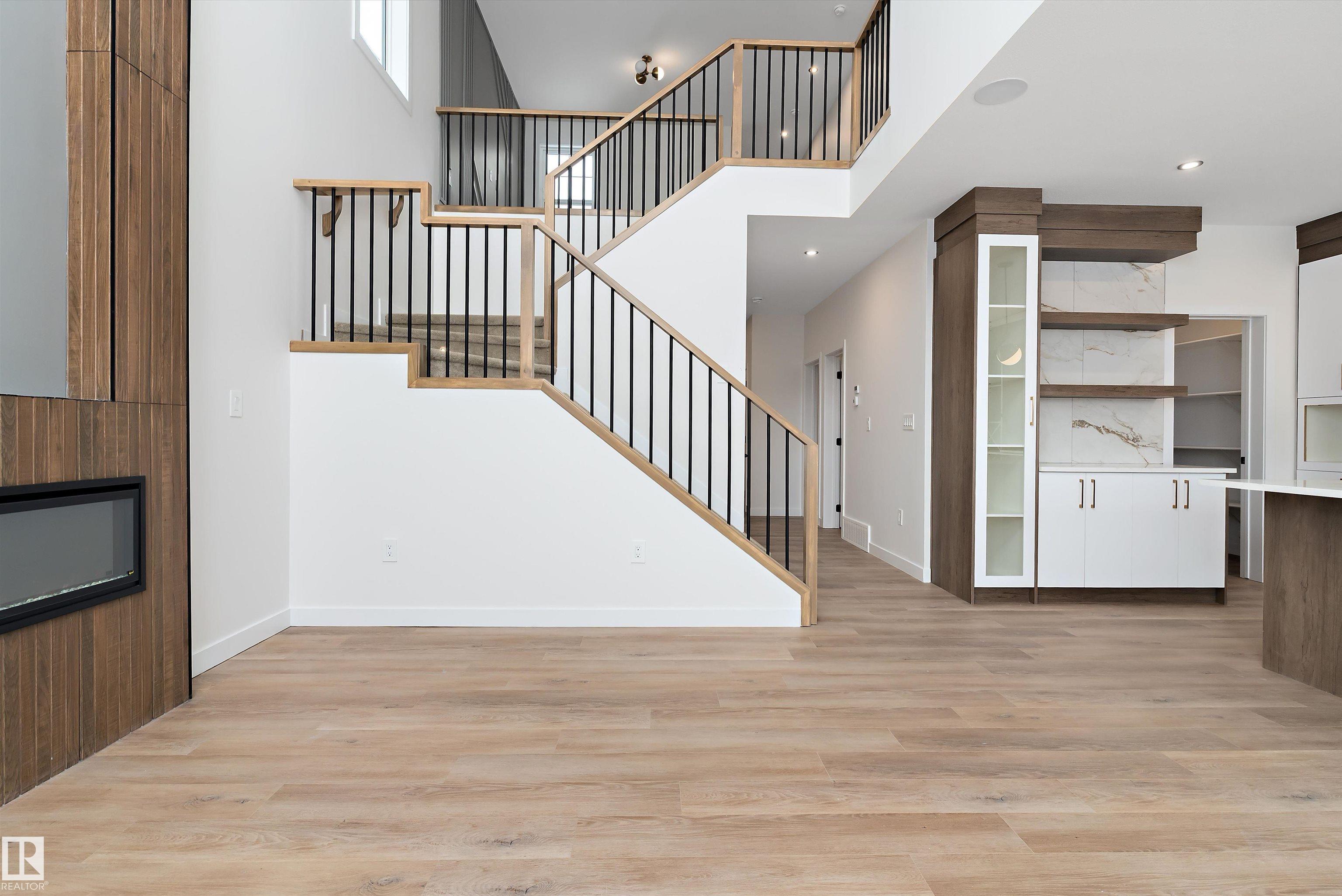 Photo 10 at 48 Meadowgrove Landing Crescent, McLaughlin, Spruce Grove