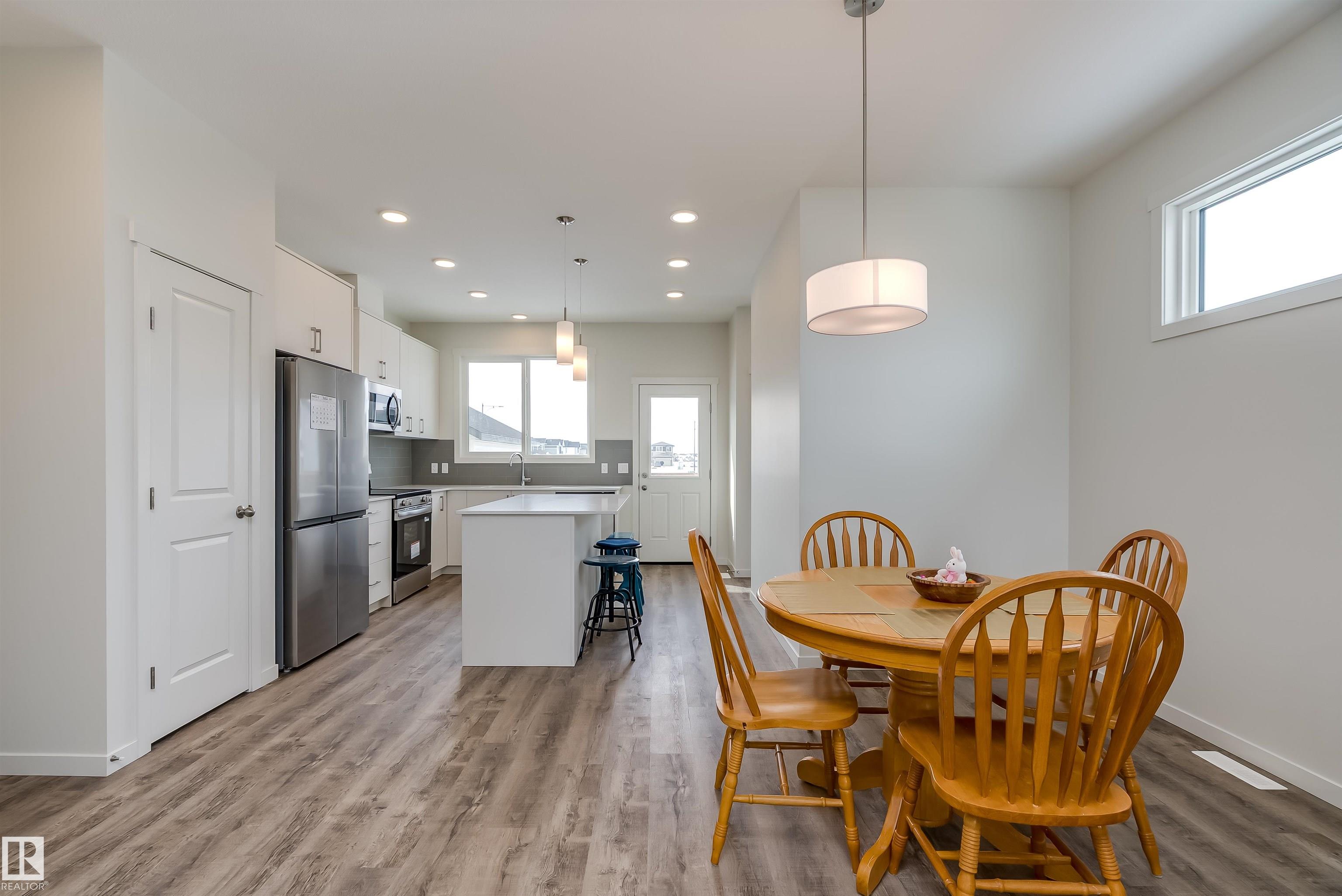 Photo 12 at 330 Edgemont Drive NW, Edgemont, Edmonton