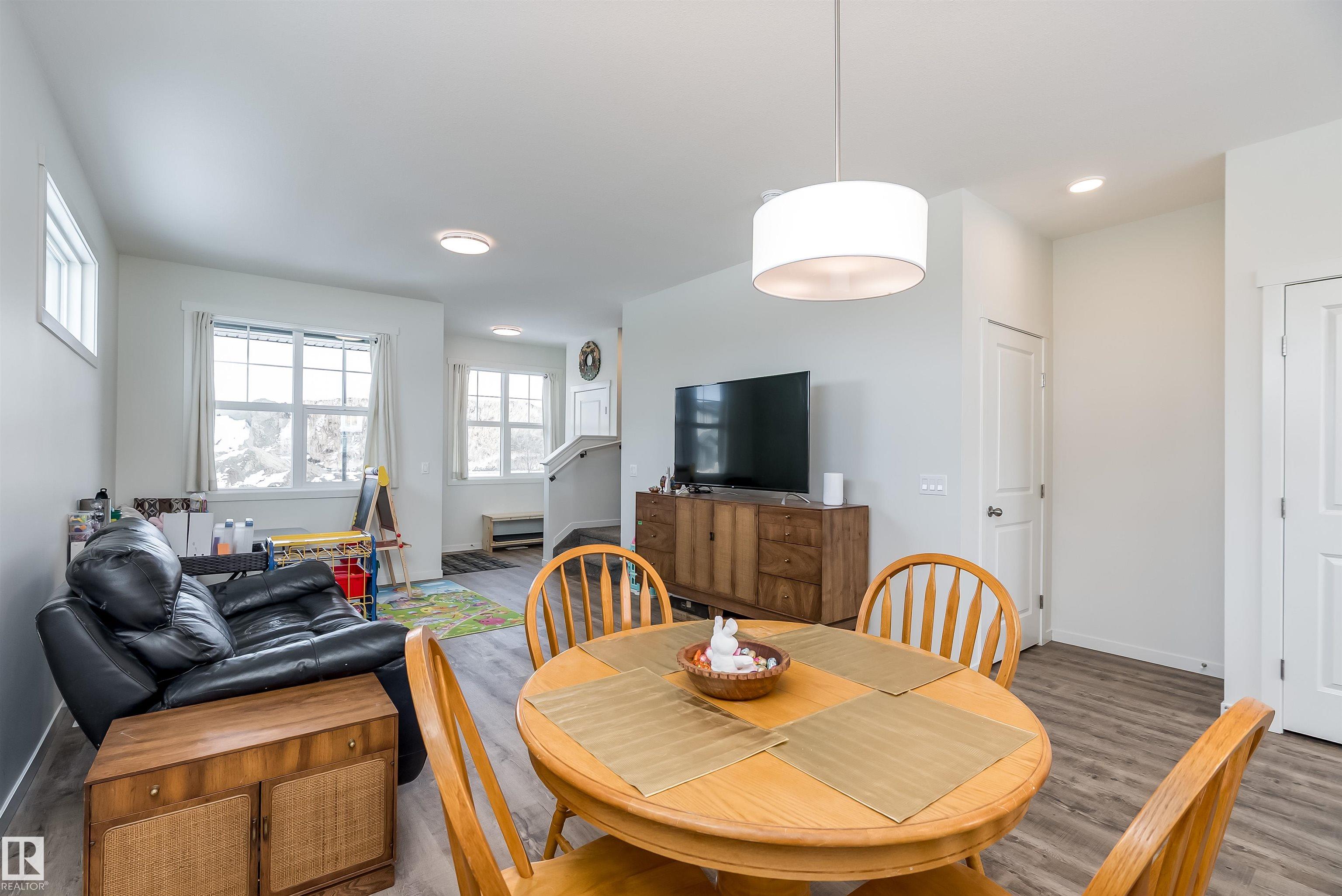 Photo 15 at 330 Edgemont Drive NW, Edgemont, Edmonton