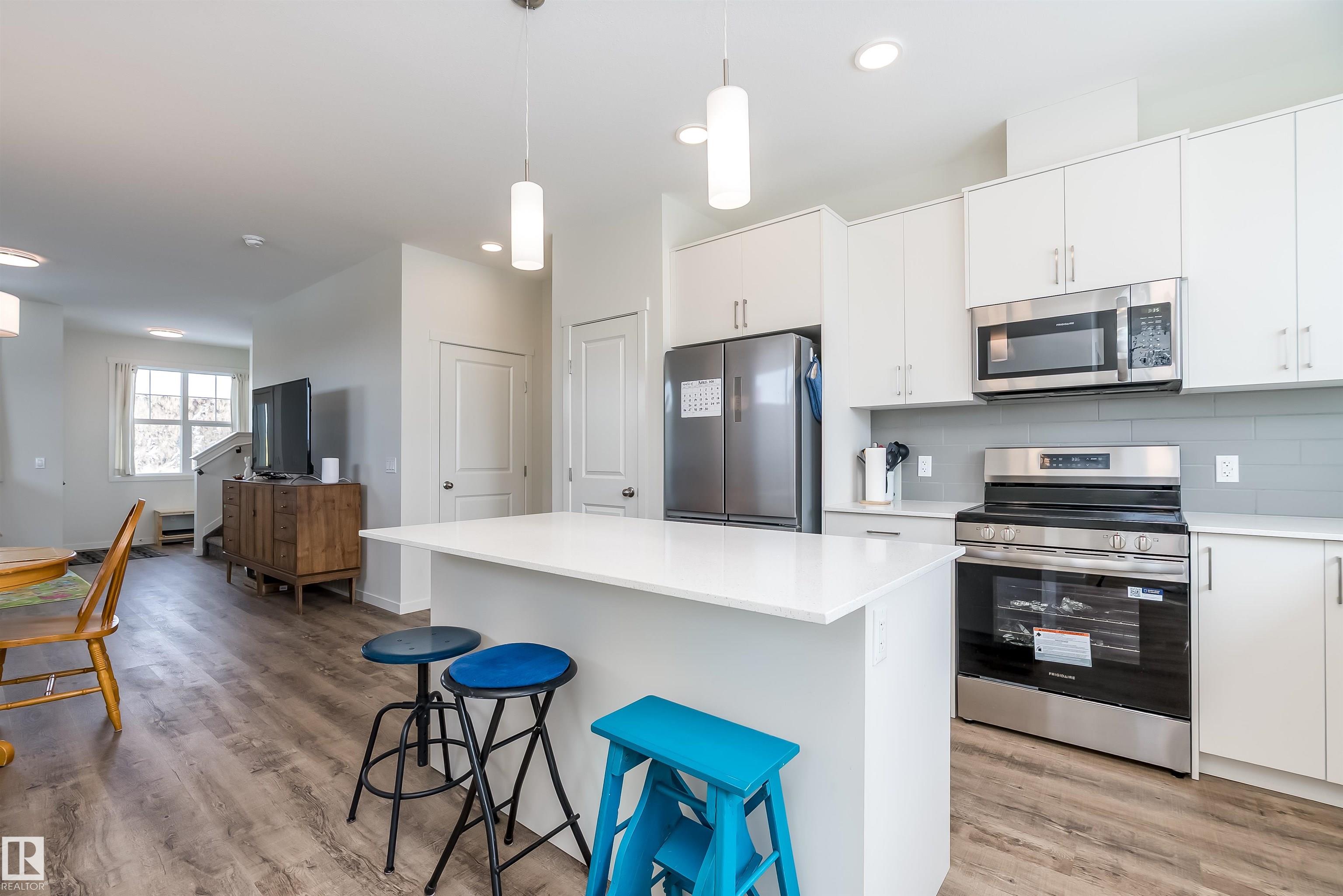 Photo 18 at 330 Edgemont Drive NW, Edgemont, Edmonton