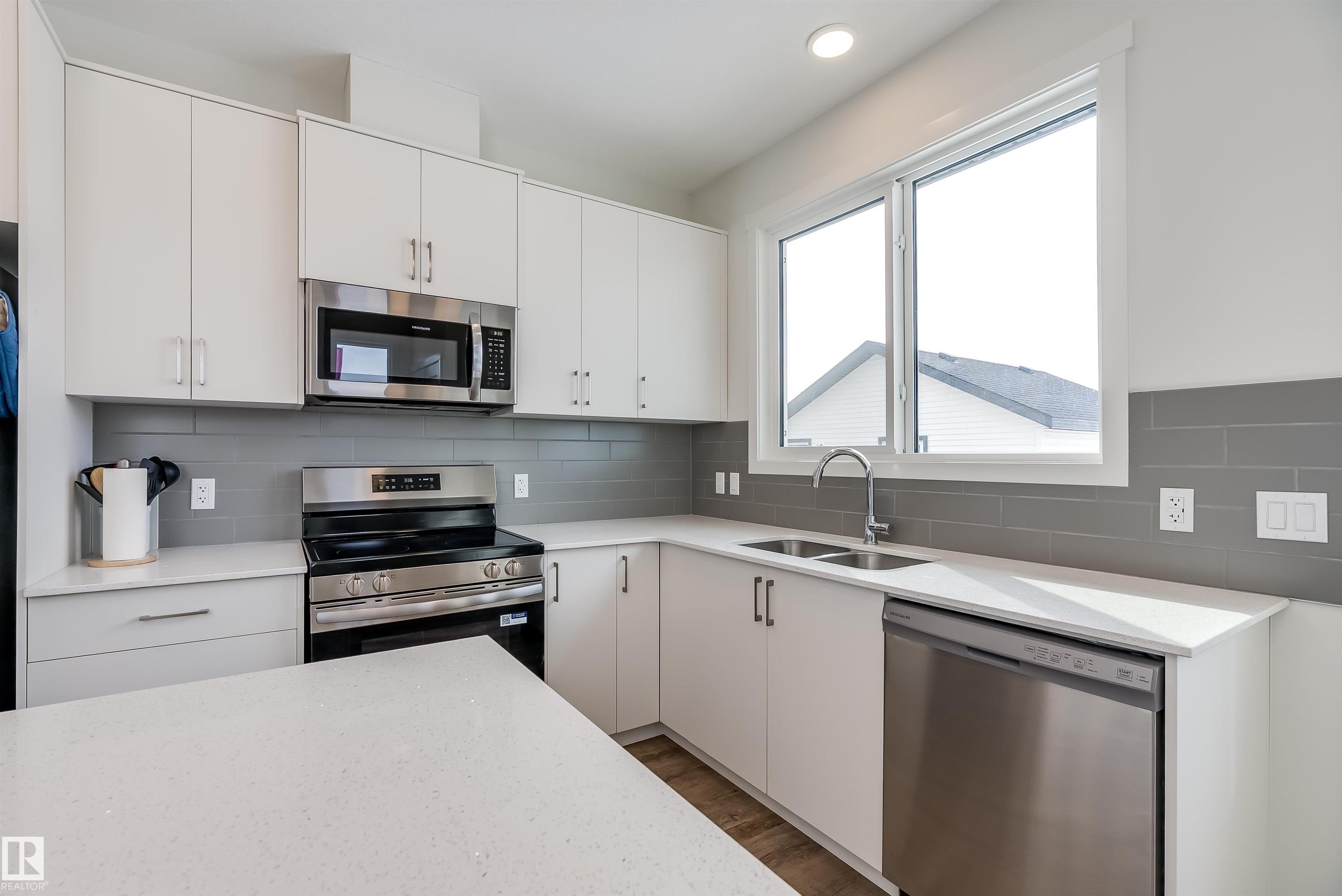 Photo 19 at 330 Edgemont Drive NW, Edgemont, Edmonton