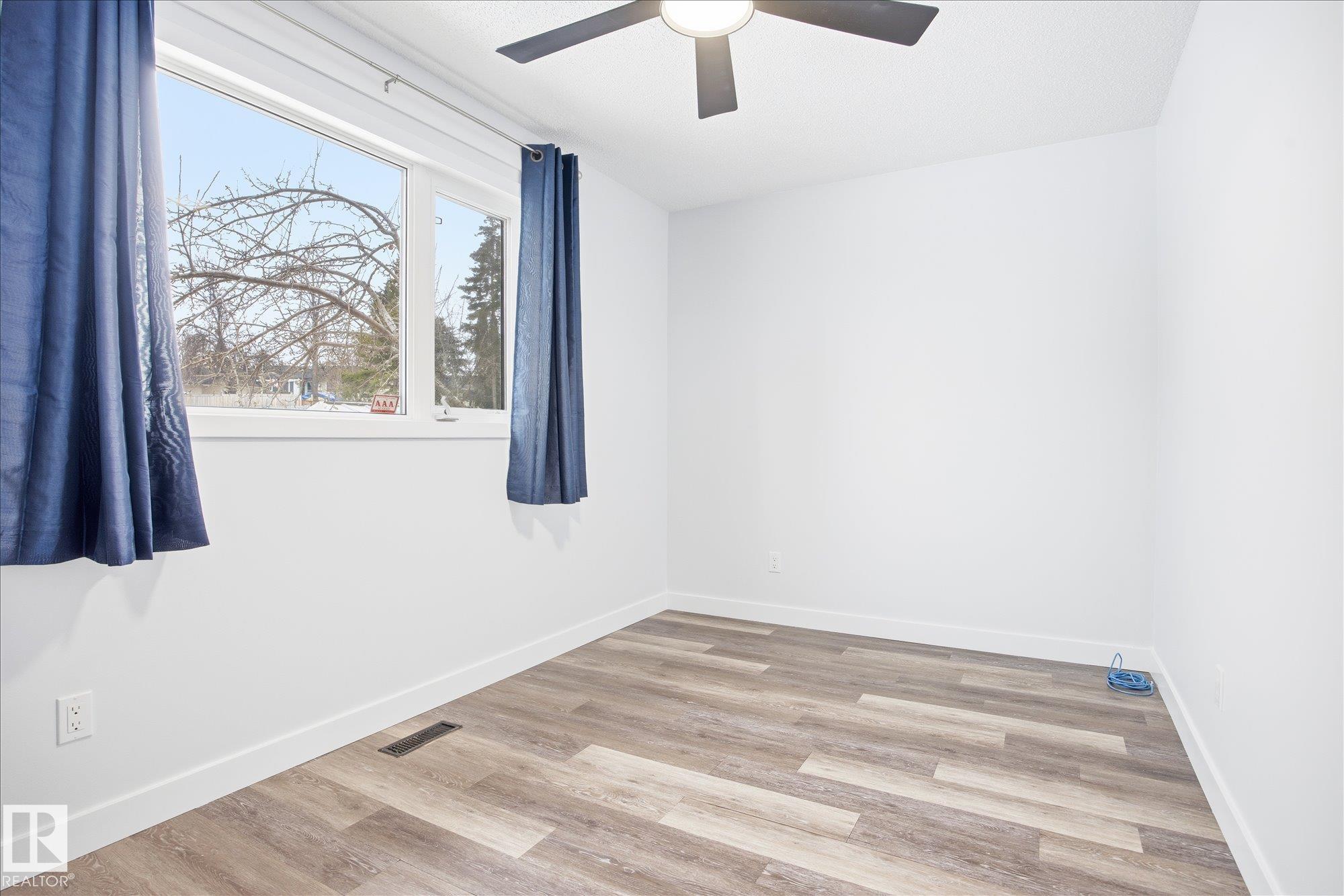 Photo 14 at 46 Mission Street, Mills Haven, Sherwood Park