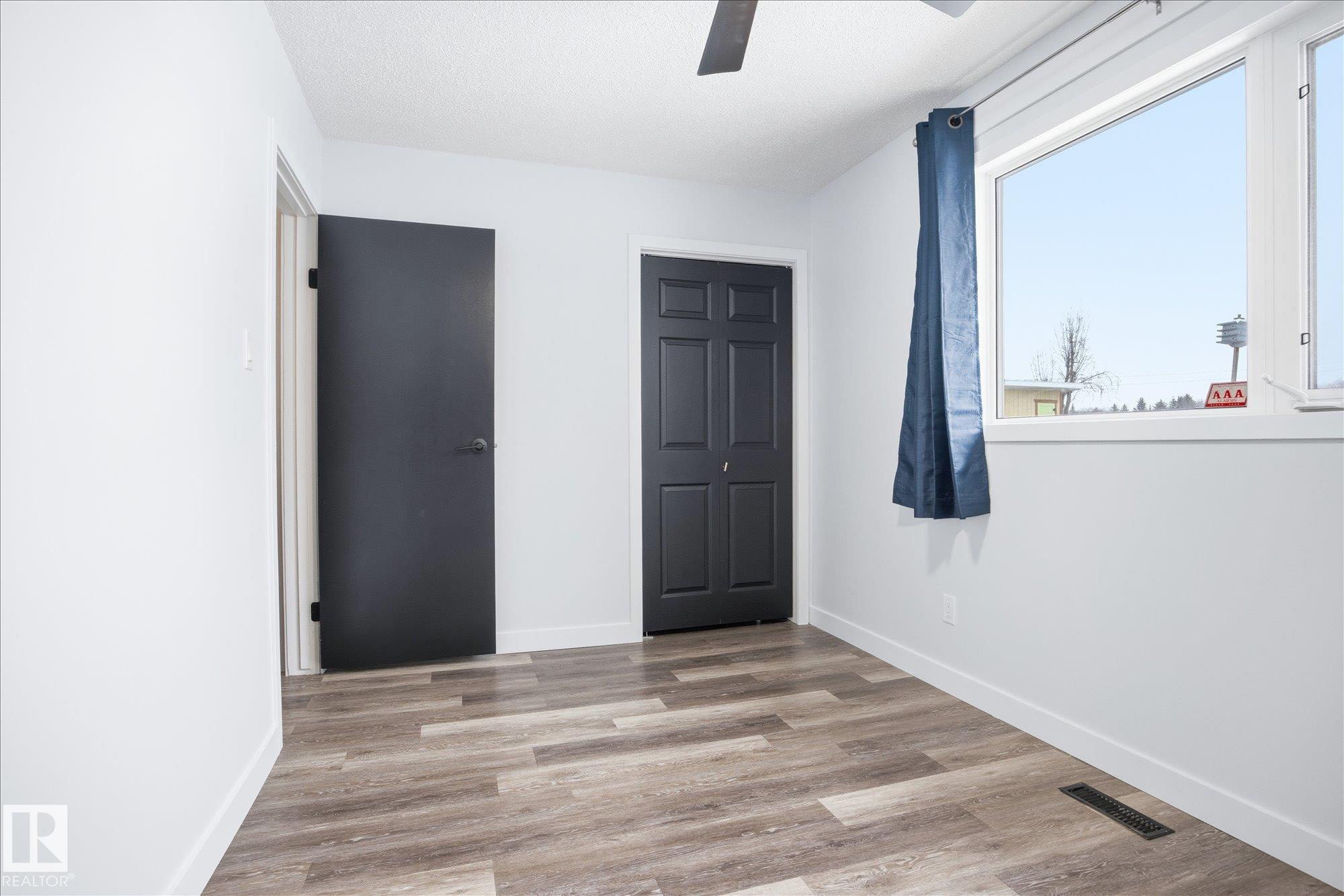 Photo 15 at 46 Mission Street, Mills Haven, Sherwood Park