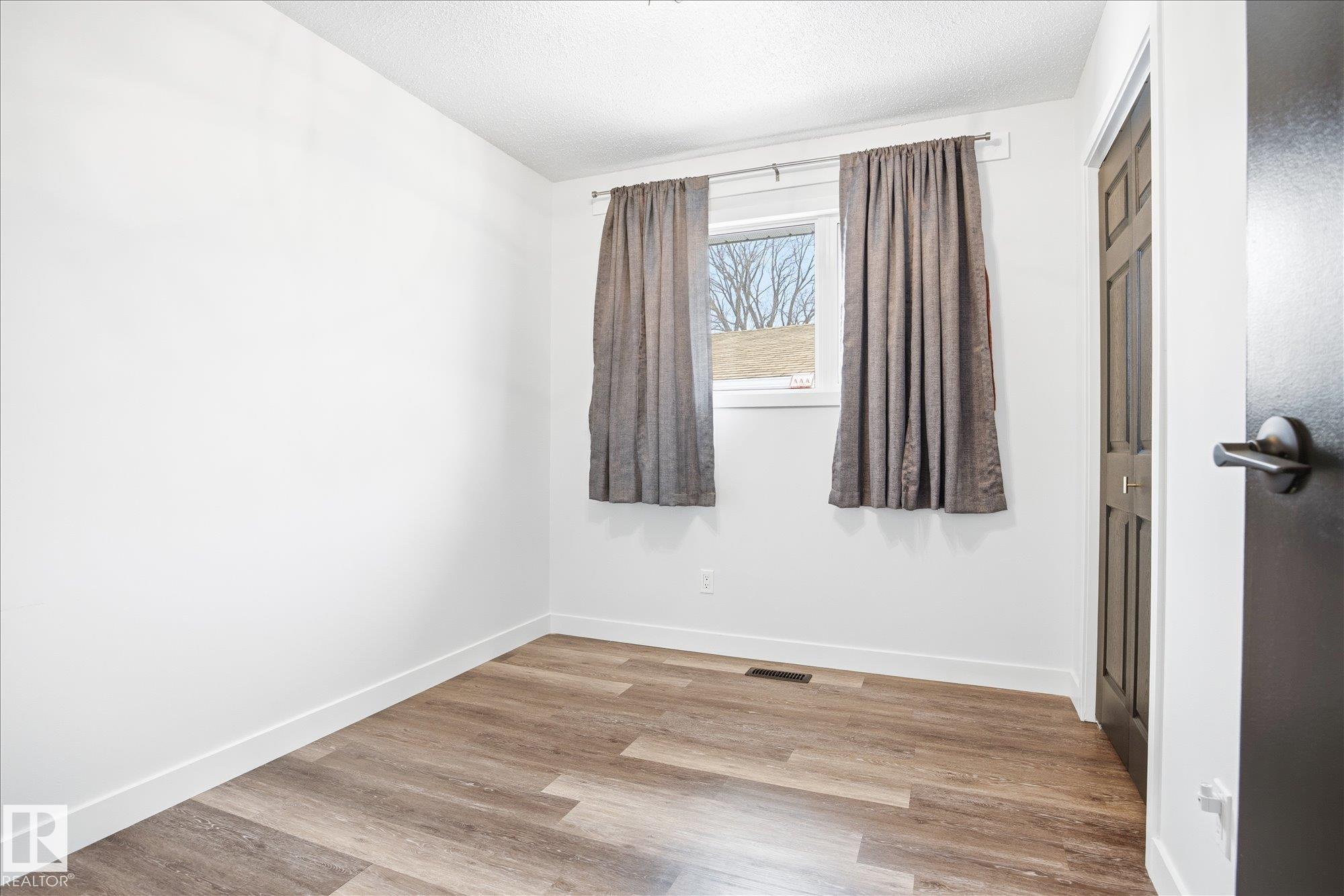 Photo 17 at 46 Mission Street, Mills Haven, Sherwood Park