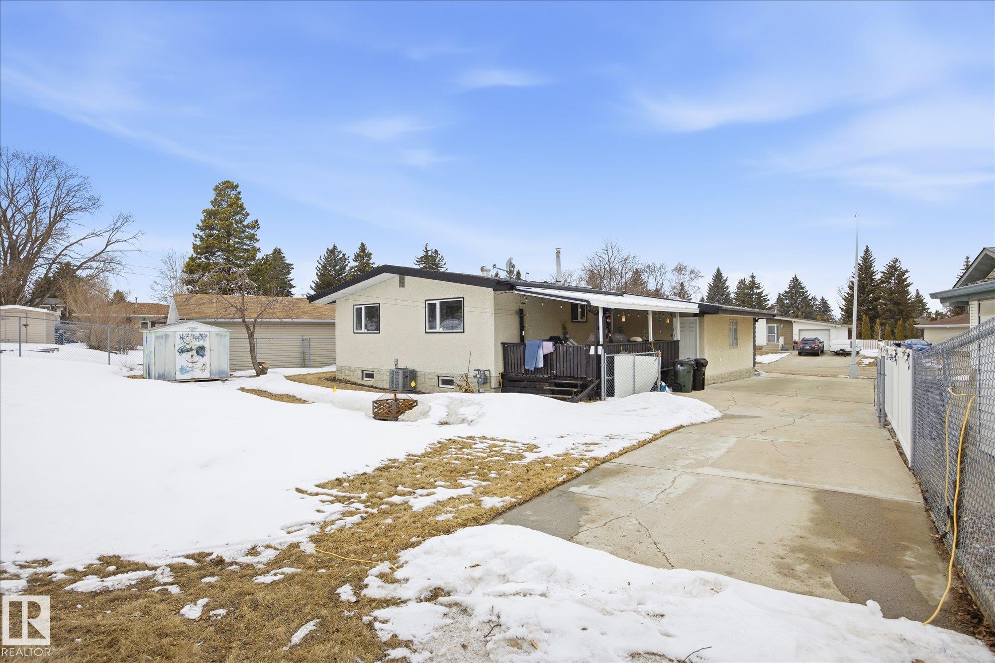 Photo 31 at 46 Mission Street, Mills Haven, Sherwood Park