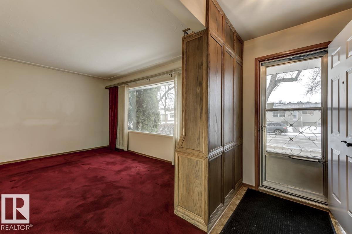 Photo 11 at 4021 117 Avenue NW, Beverly Heights, Edmonton