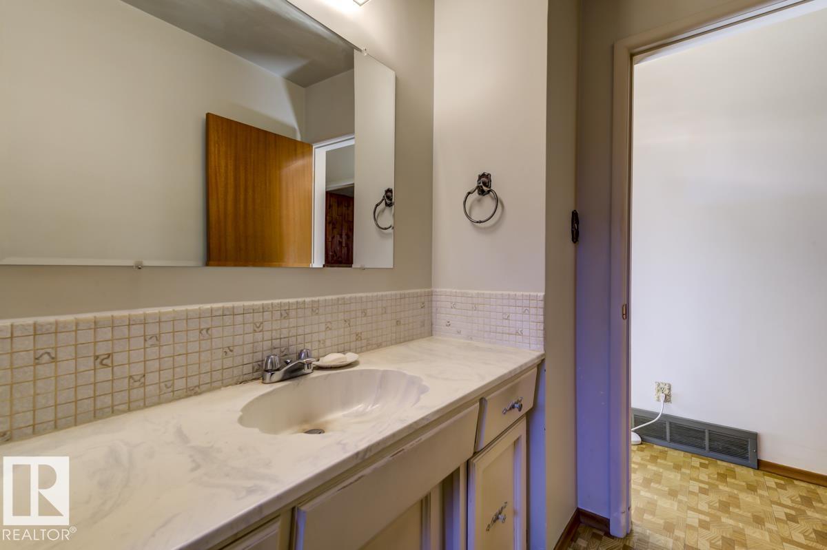 Photo 33 at 4021 117 Avenue NW, Beverly Heights, Edmonton