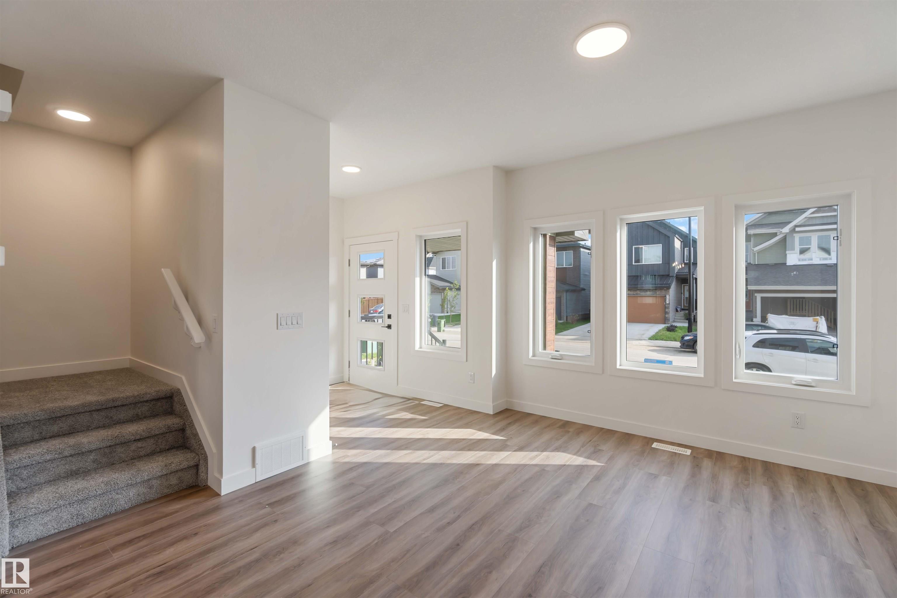 Photo 6 at 1003 Aster Boulevard NW, Aster, Edmonton