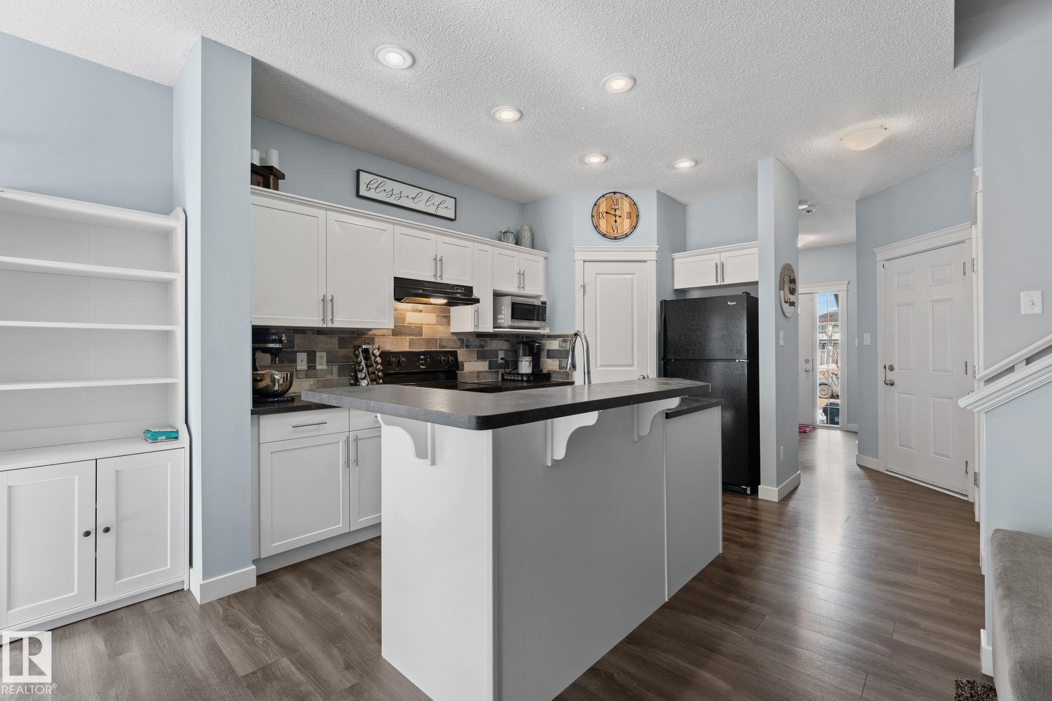 Photo 8 at 43 Meadowview Court, McLaughlin, Spruce Grove