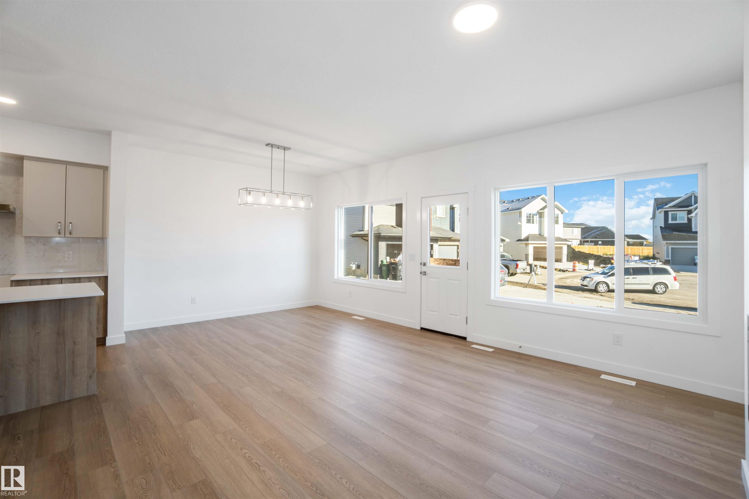 Photo 6 at 4027 207 Street NW, Edgemont, Edmonton