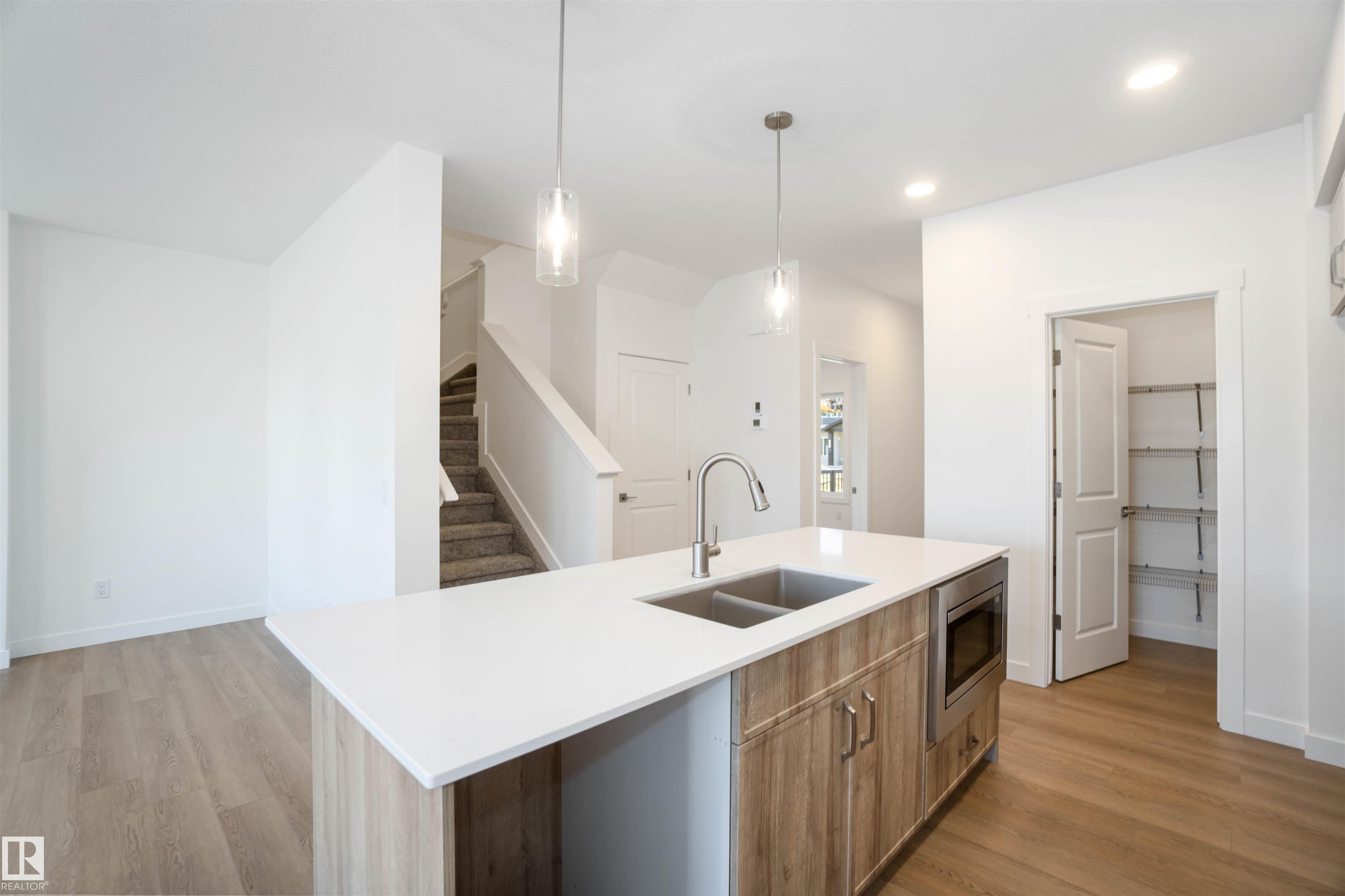 Photo 9 at 4027 207 Street NW, Edgemont, Edmonton