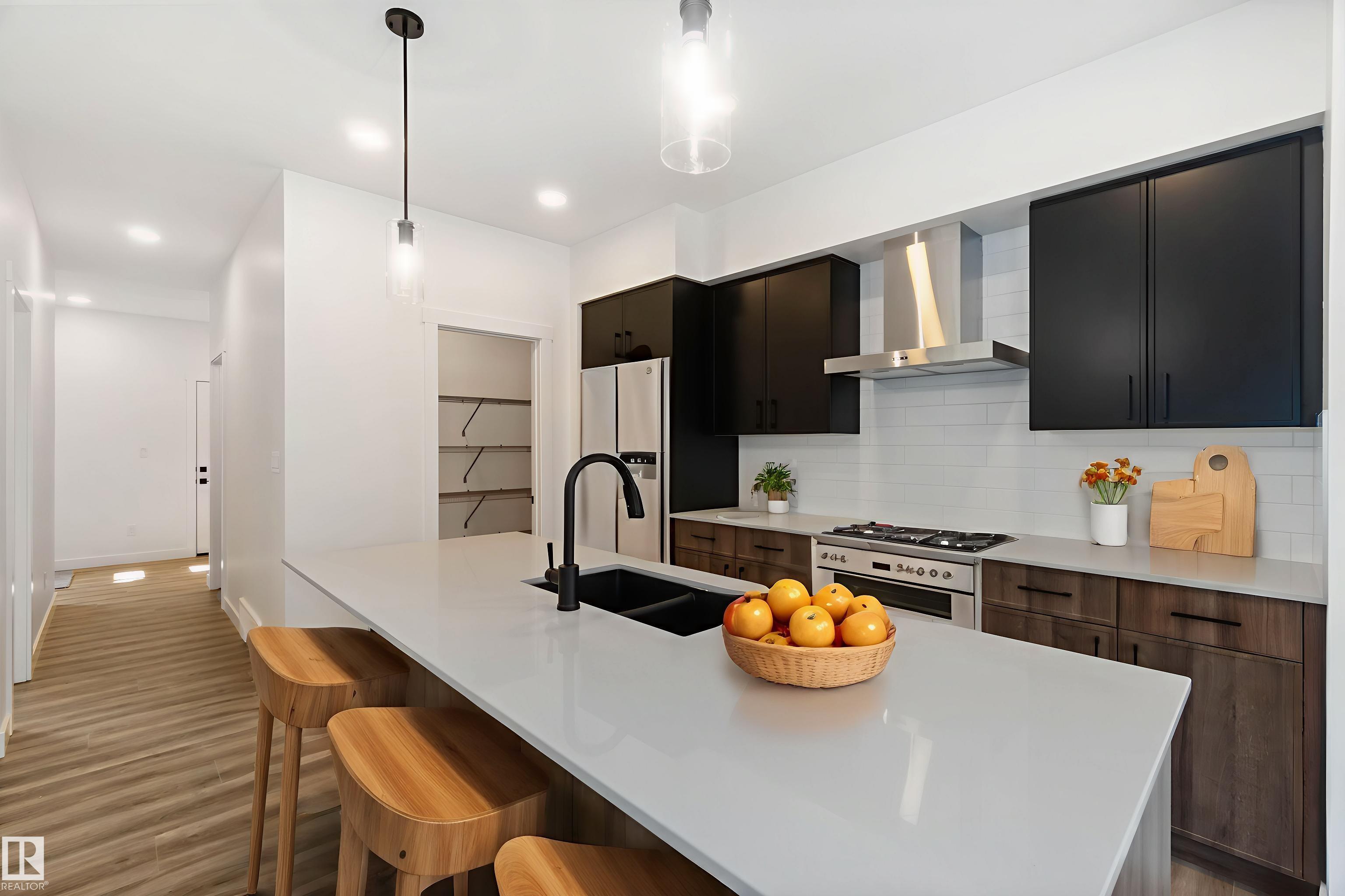 Photo 10 at 4027 207 Street NW, Edgemont, Edmonton