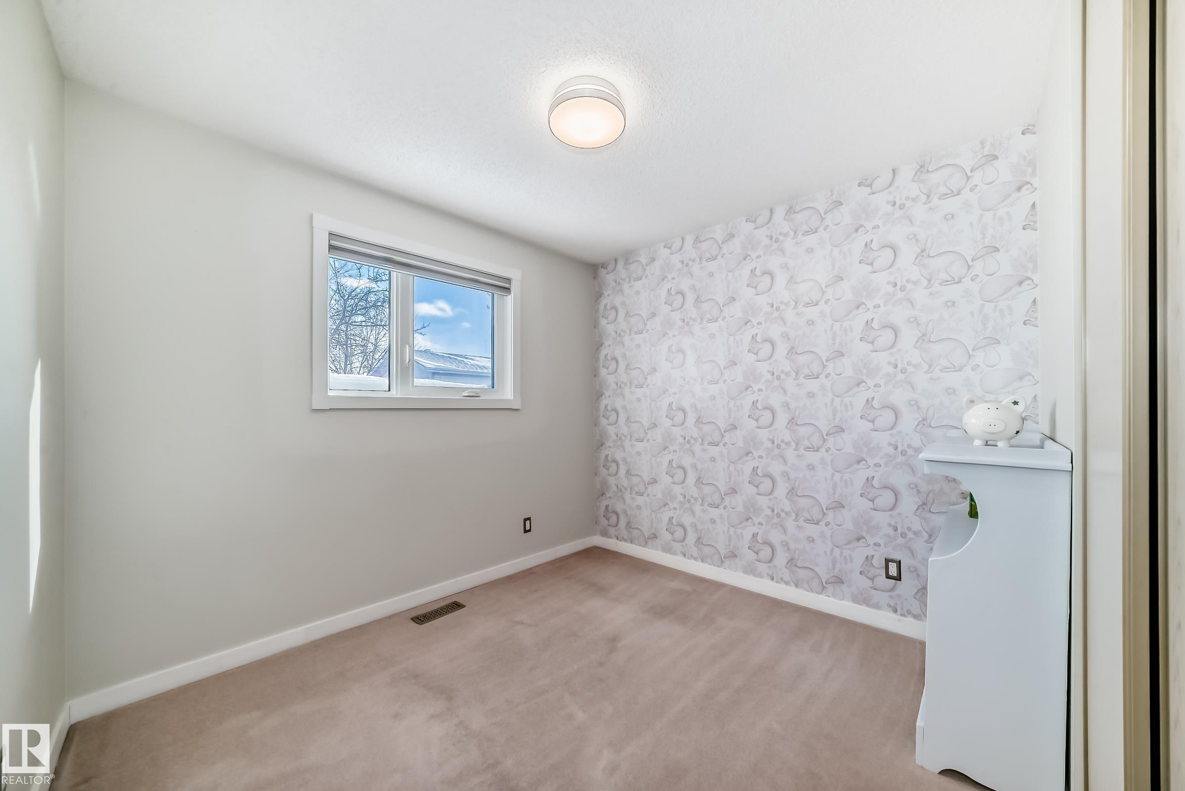 Photo 24 at 7011 190b Street NW, Lymburn, Edmonton