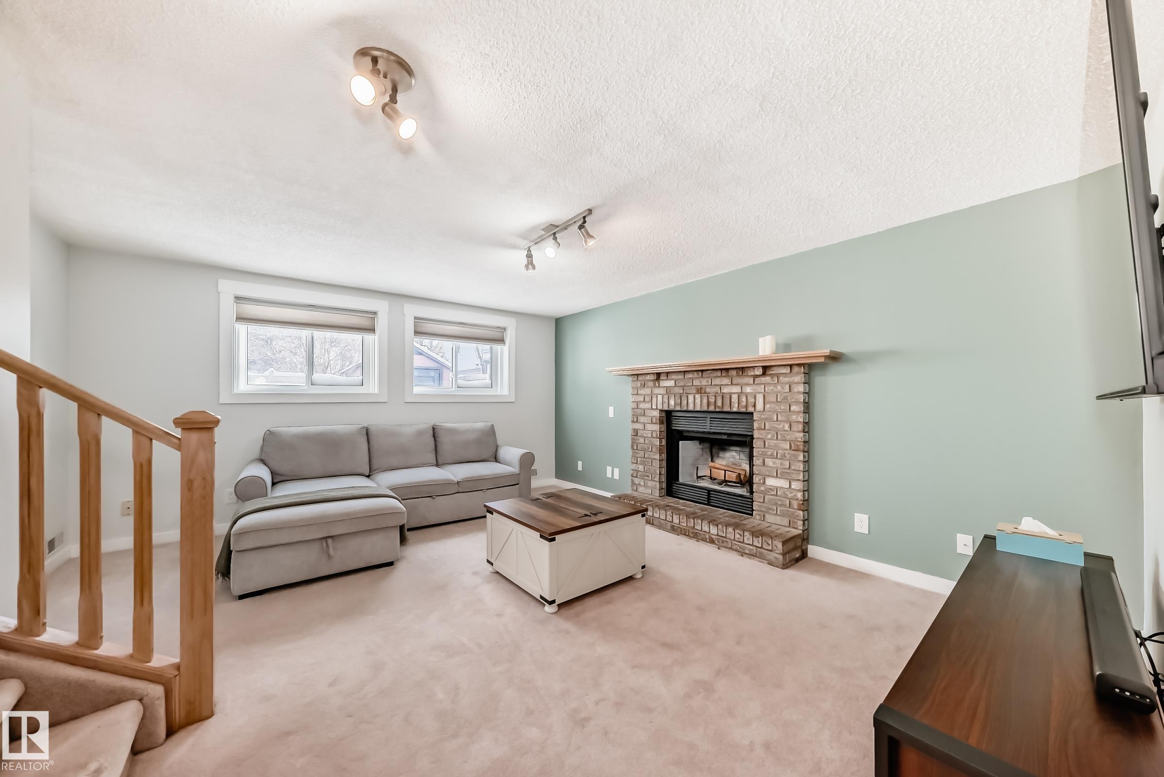 Photo 27 at 7011 190b Street NW, Lymburn, Edmonton