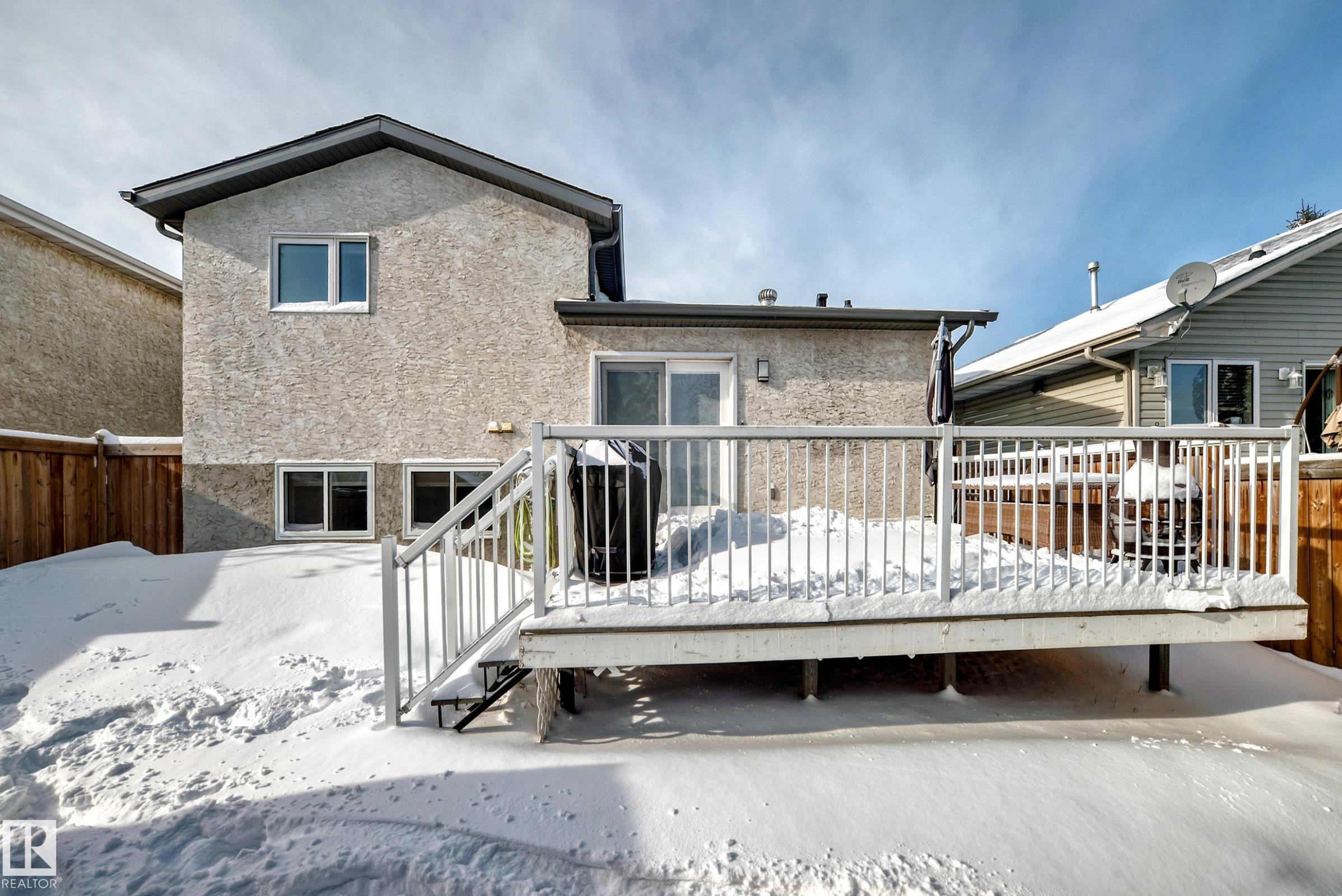 Photo 37 at 7011 190b Street NW, Lymburn, Edmonton