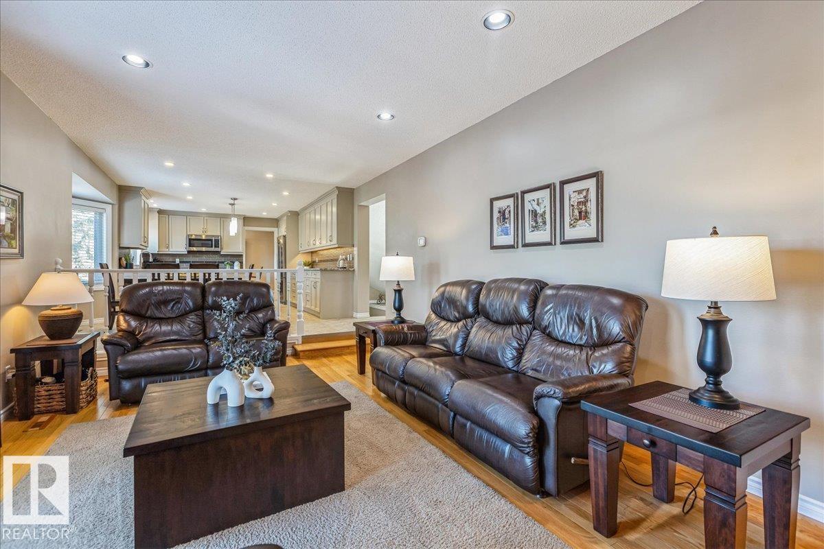 Photo 15 at 954 Rice Road NW, Rhatigan Ridge, Edmonton