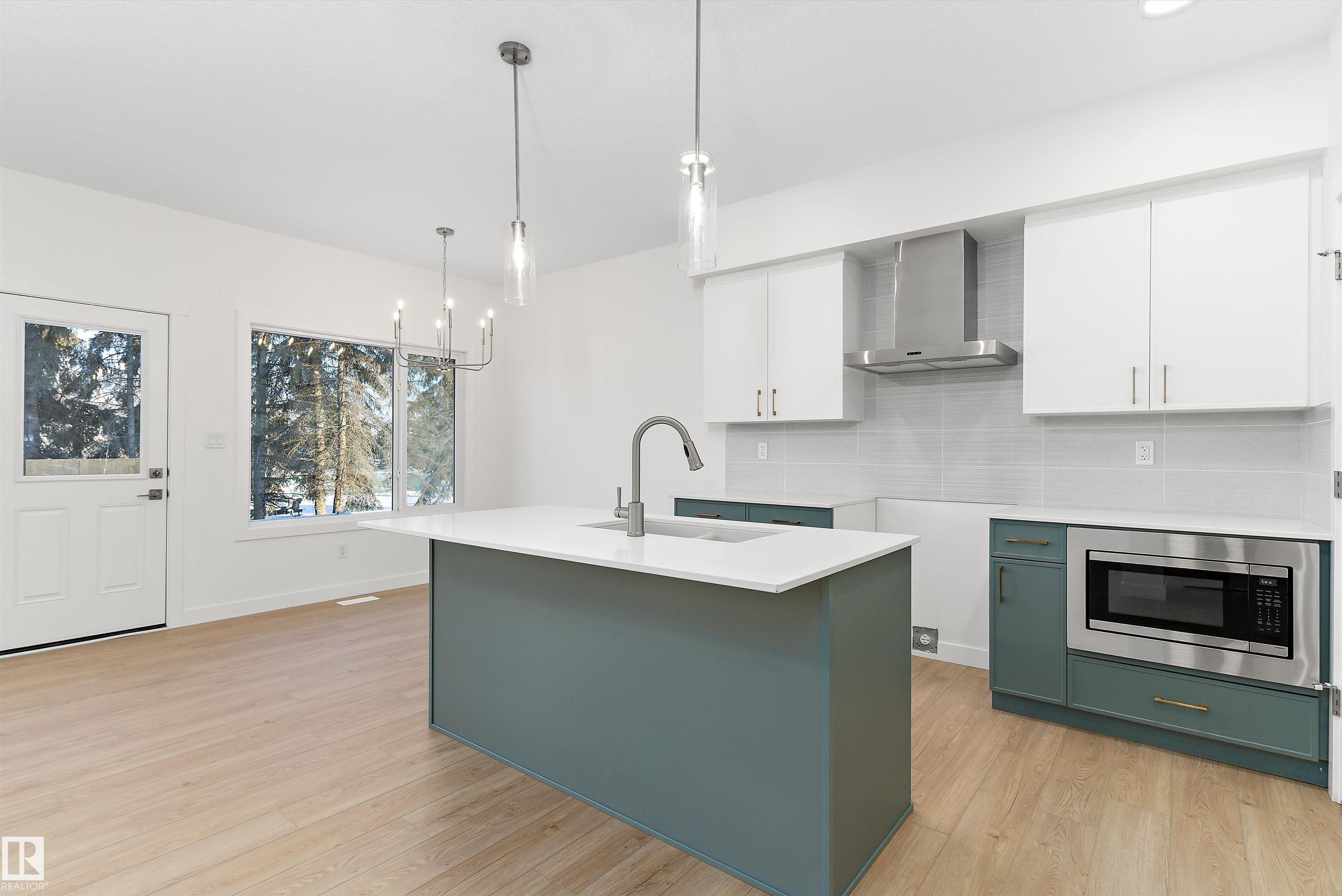 Photo 6 at 4015 207 Street NW, Edgemont, Edmonton