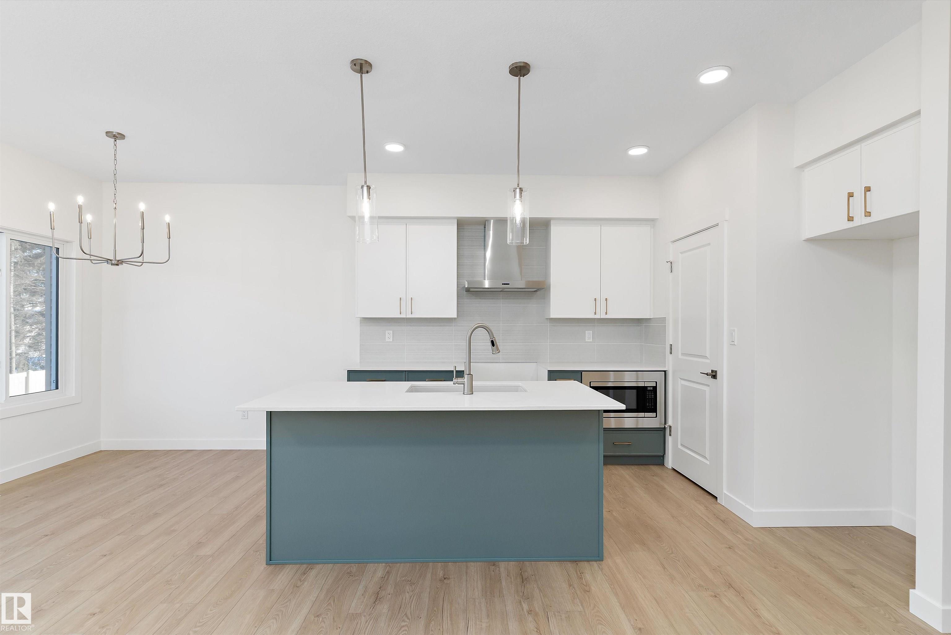 Photo 7 at 4015 207 Street NW, Edgemont, Edmonton