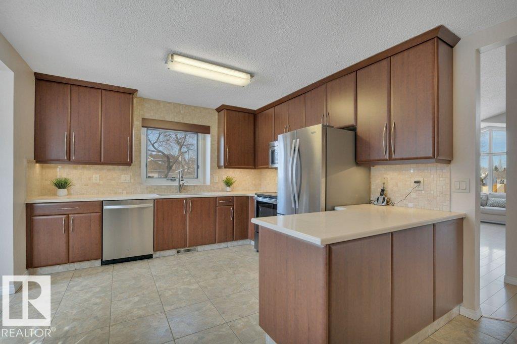 Photo 11 at 158 Rhatigan Road E NW, Rhatigan Ridge, Edmonton