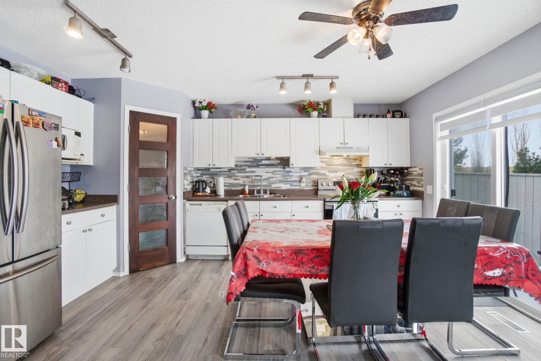 Photo 11 at 15736 141 Street NW, Carlton, Edmonton